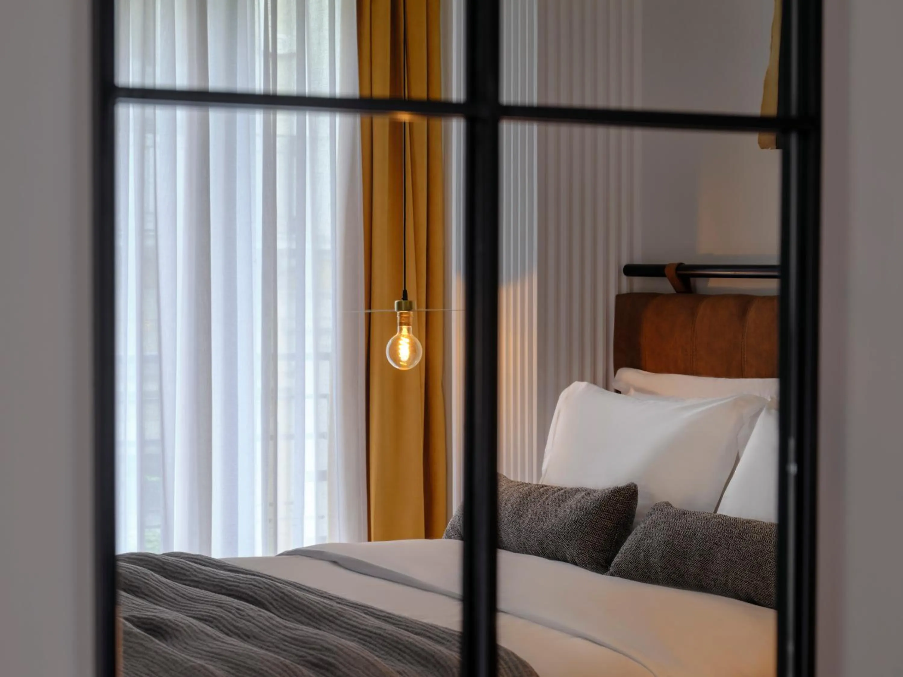 Bed in Athens Diamond Plus