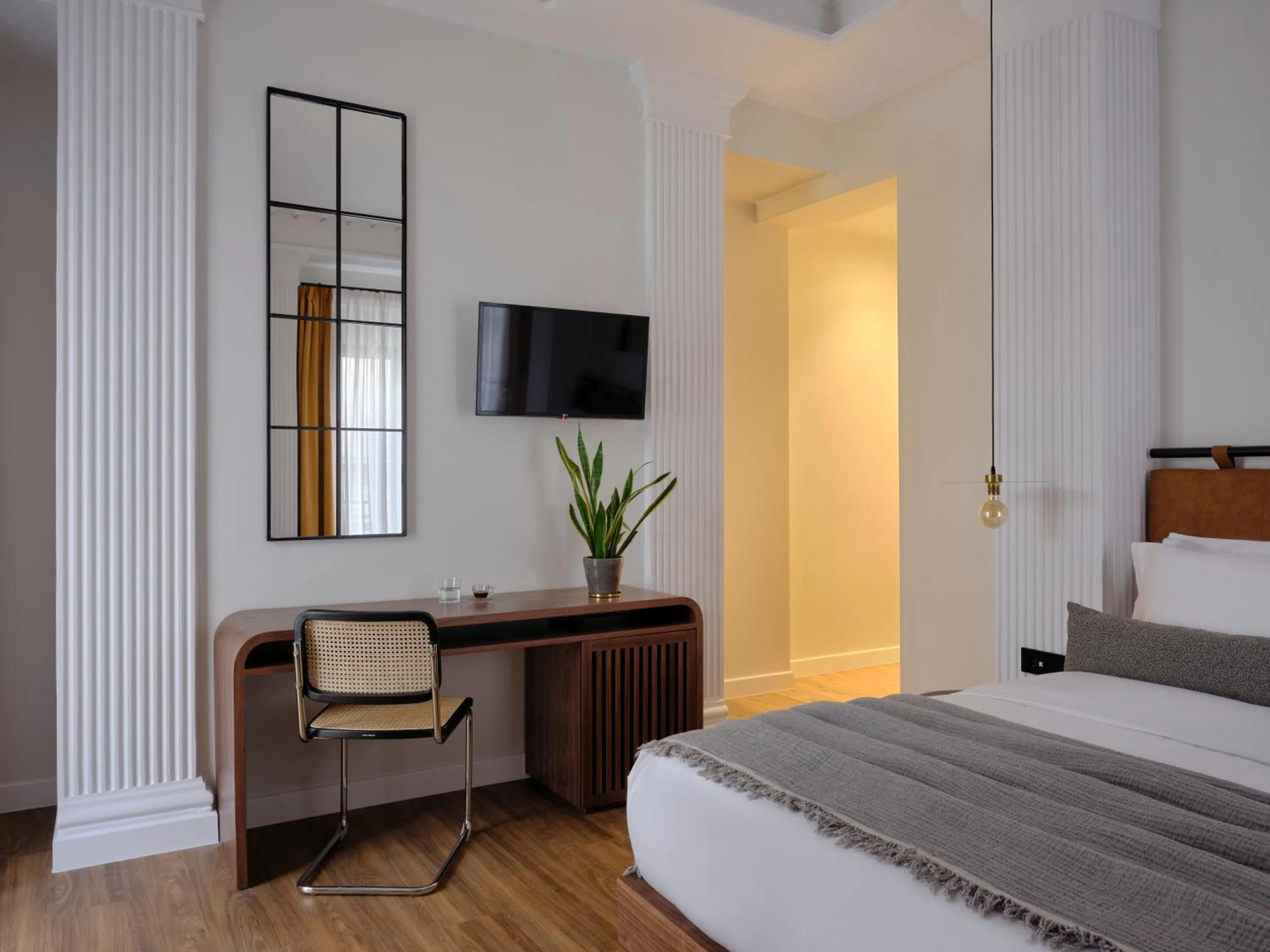 Bed in Athens Diamond Plus