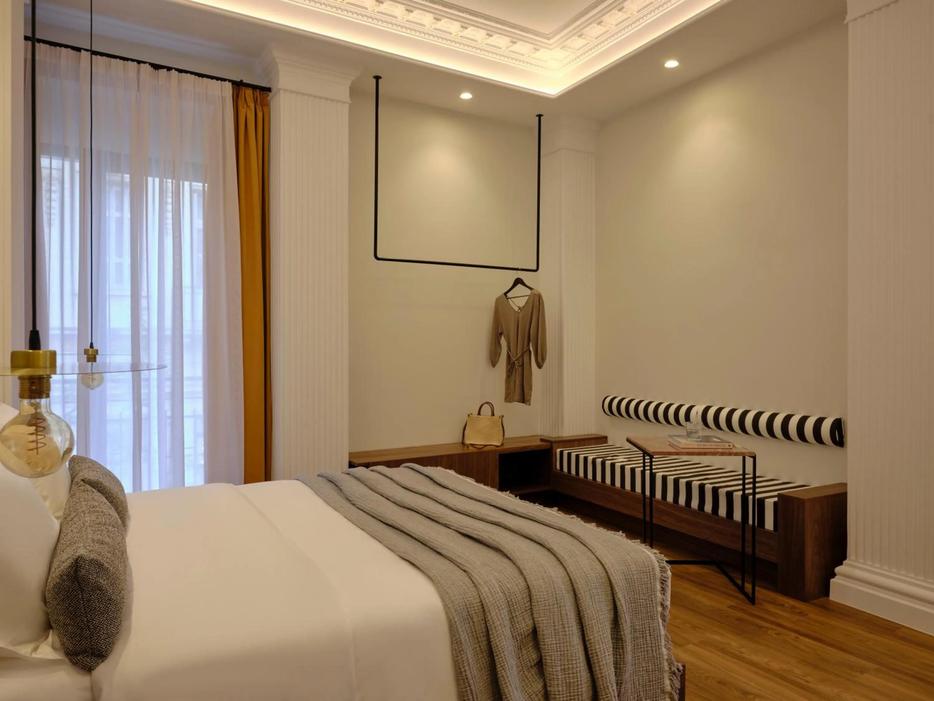 Bed in Athens Diamond Plus