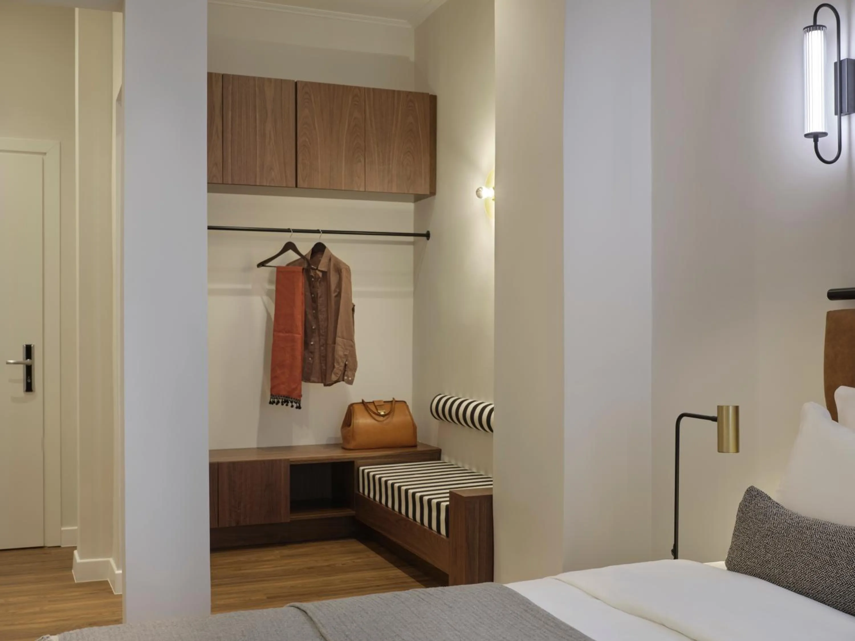 Bed in Athens Diamond Plus