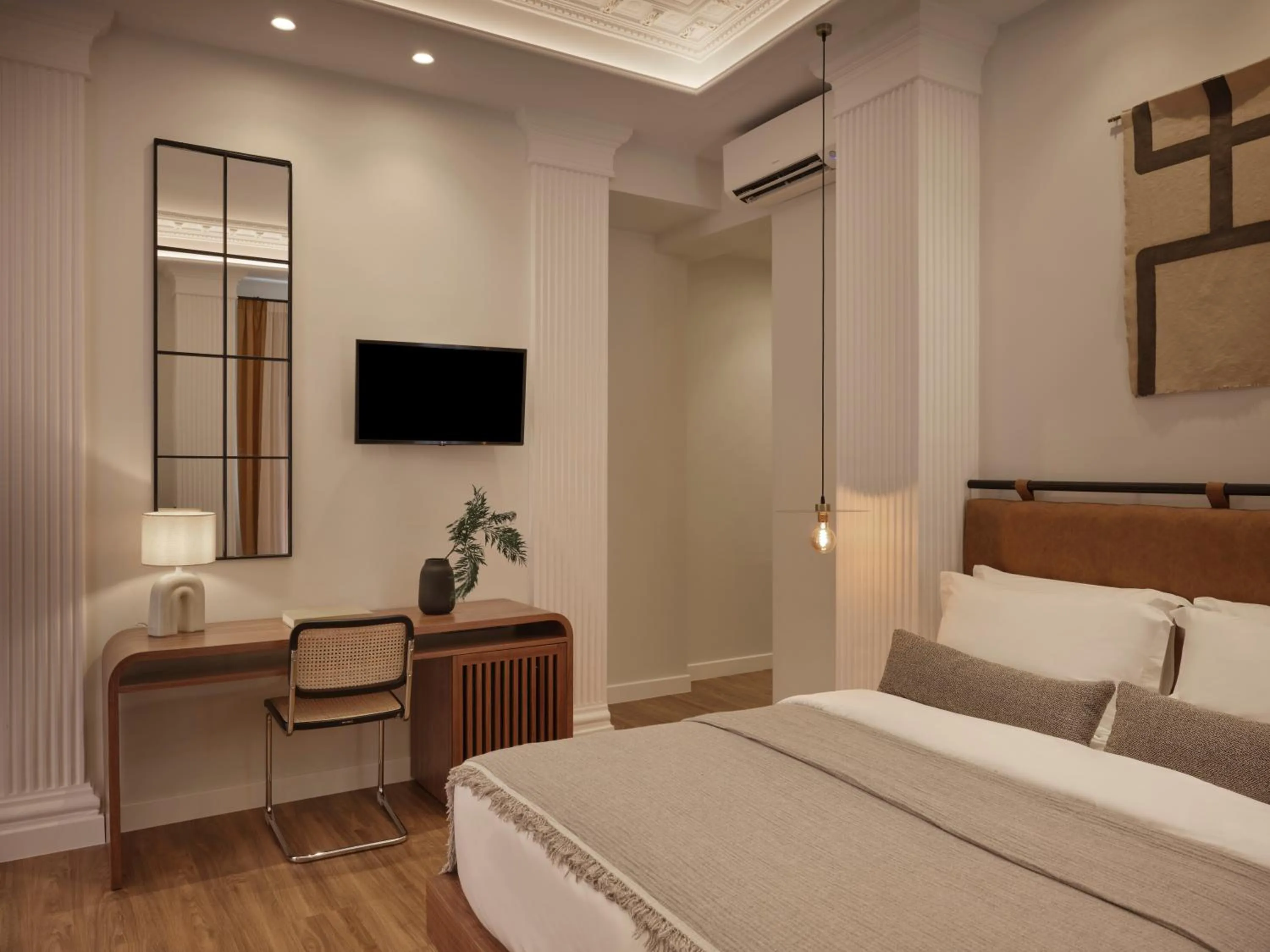 Bed in Athens Diamond Plus