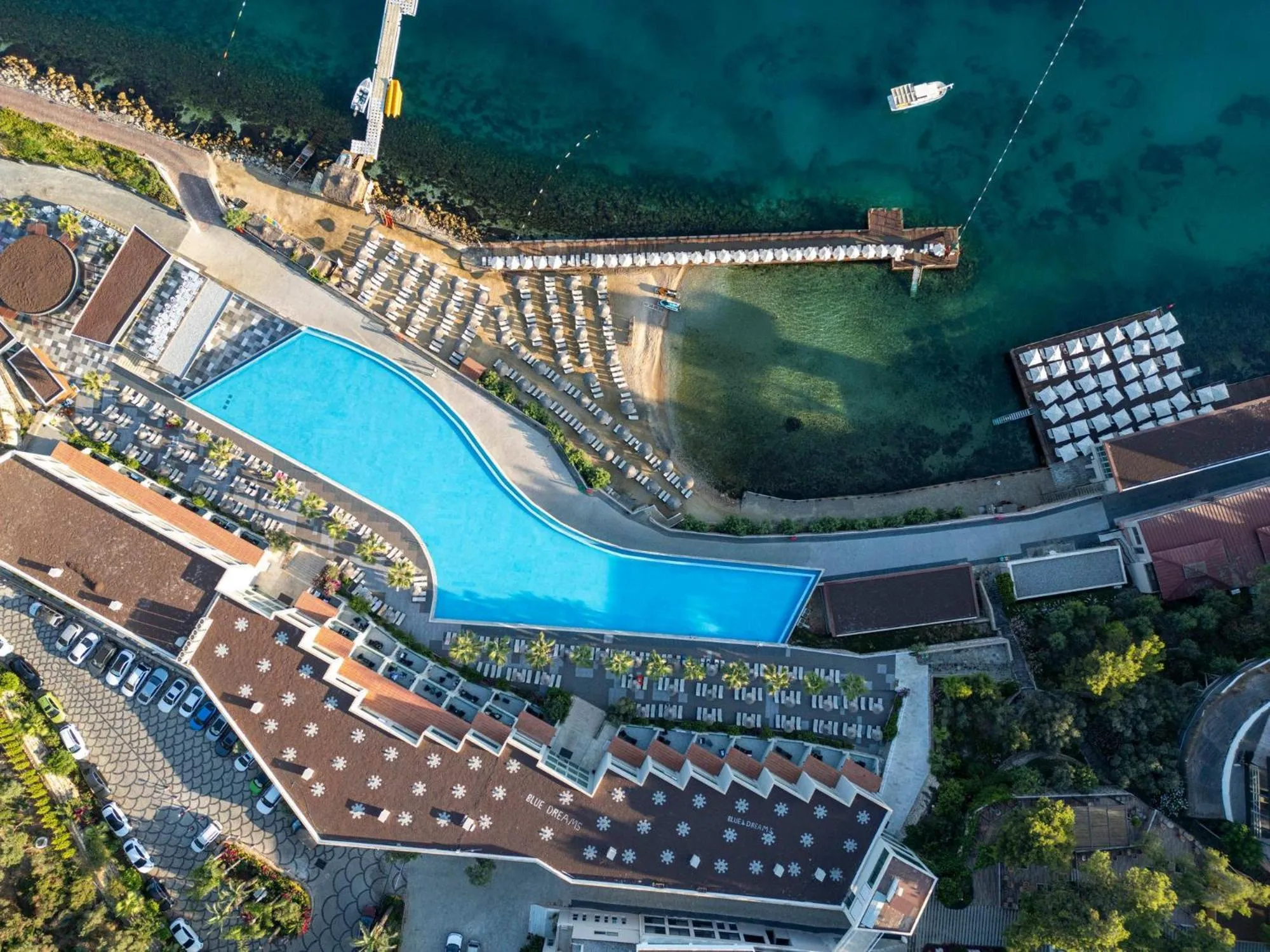 Swimming pool in Blue Dreams Resort Bodrum - Aquapark & Ultra All Inclusive