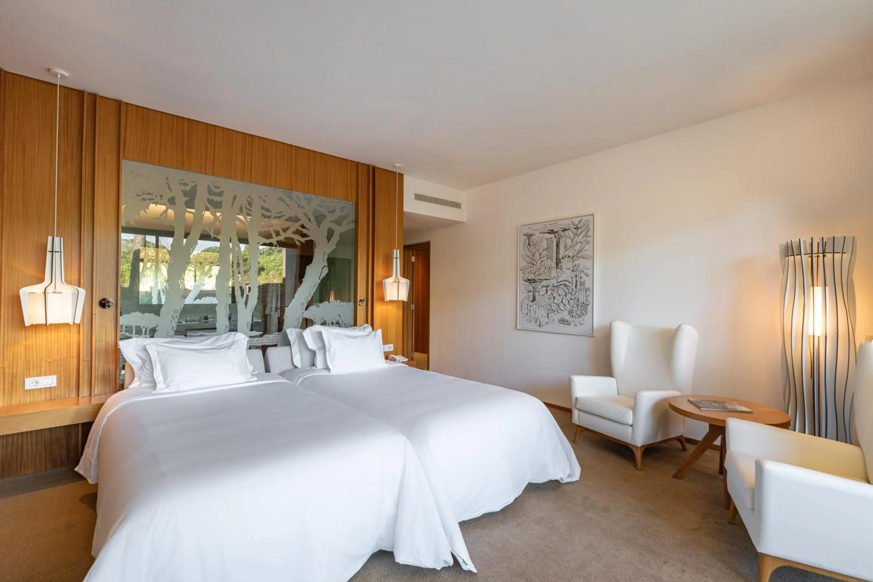 Photo of the whole room, Bed in Onyria Marinha Cascais, Vignette Collection by IHG