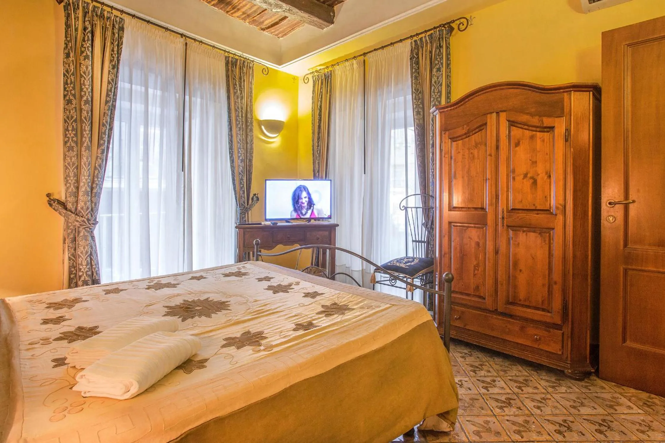 TV and multimedia, Bed in B&B L'Alloggio Dei Vassalli