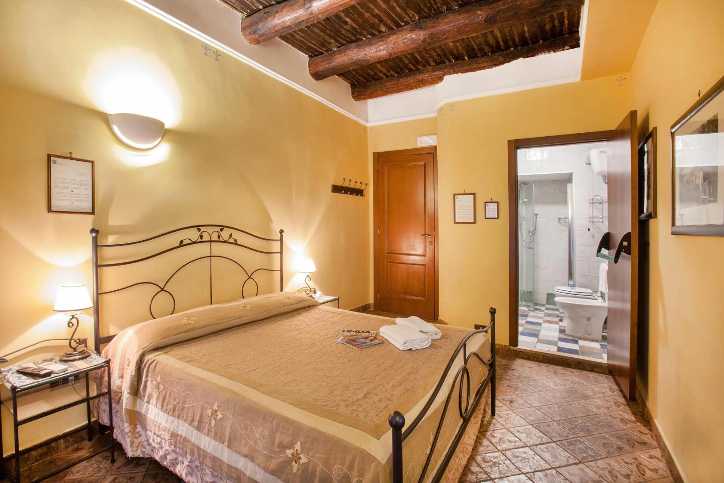 Photo of the whole room, Bed in B&B L'Alloggio Dei Vassalli