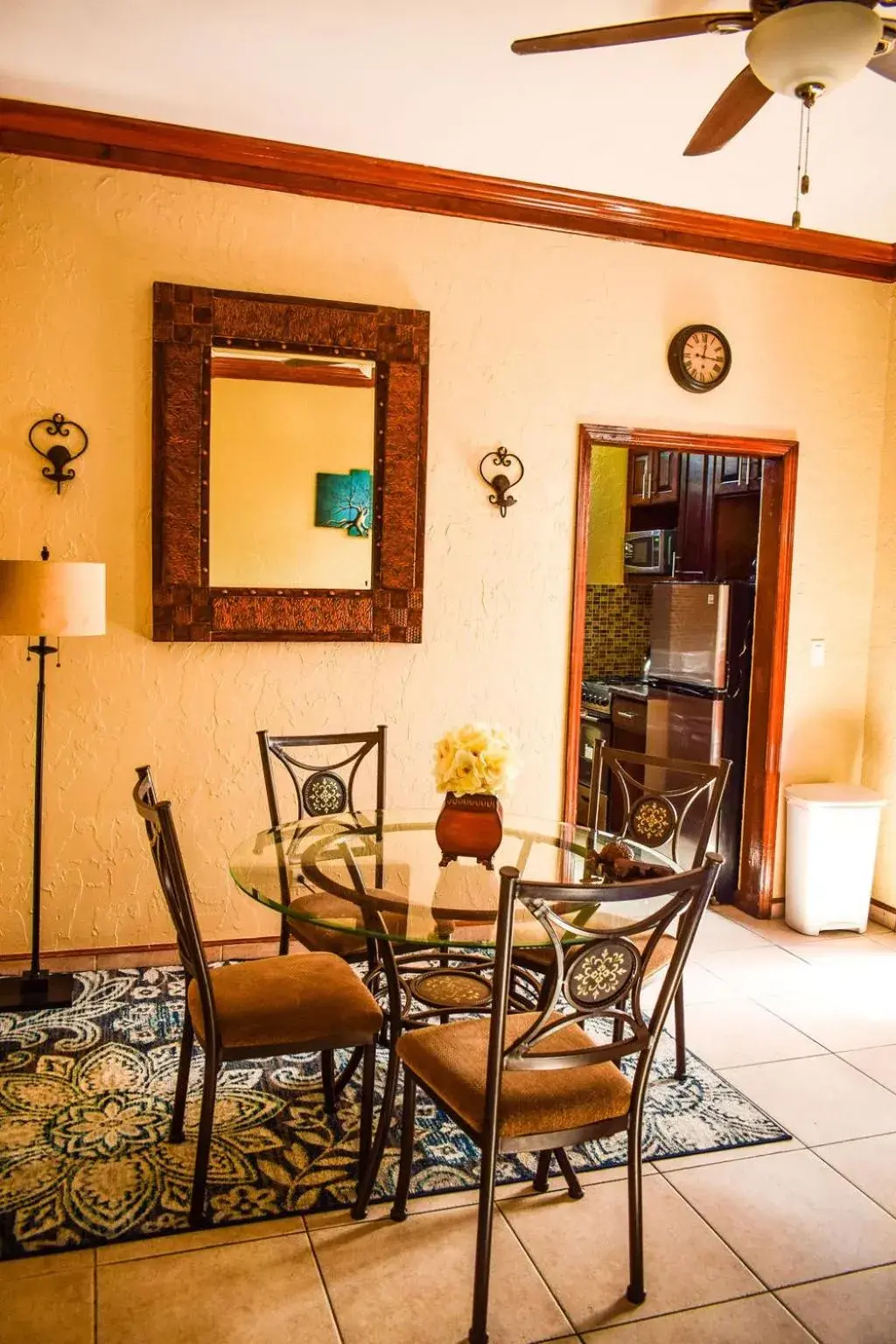 One-Bedroom Apartment in Brownstone Guesthouses One-Bedroom Apartment in Brownstone Guesthouses