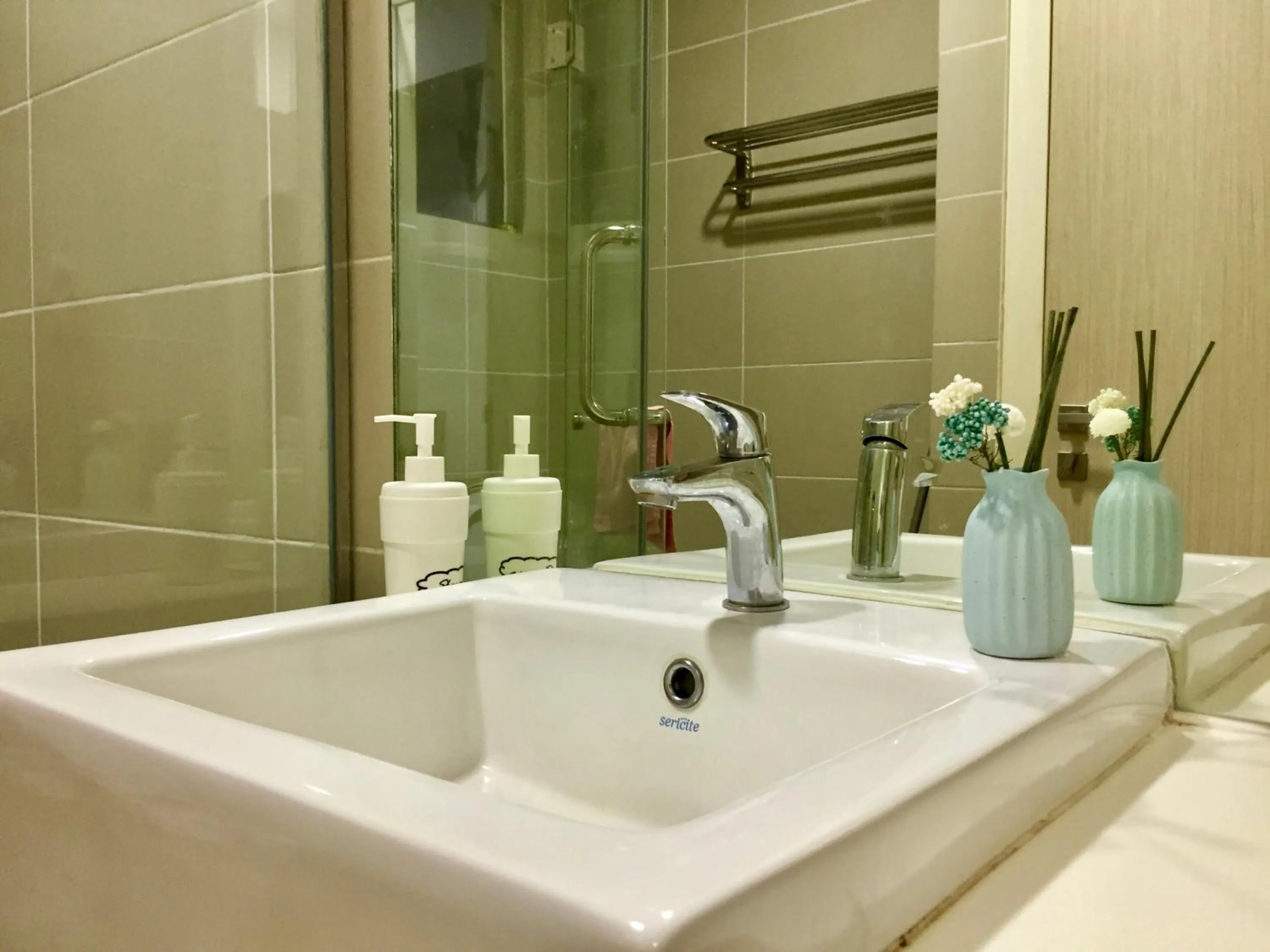 Bathroom in CoZy Suite @ PJ & Sunway(2 Bedroom)