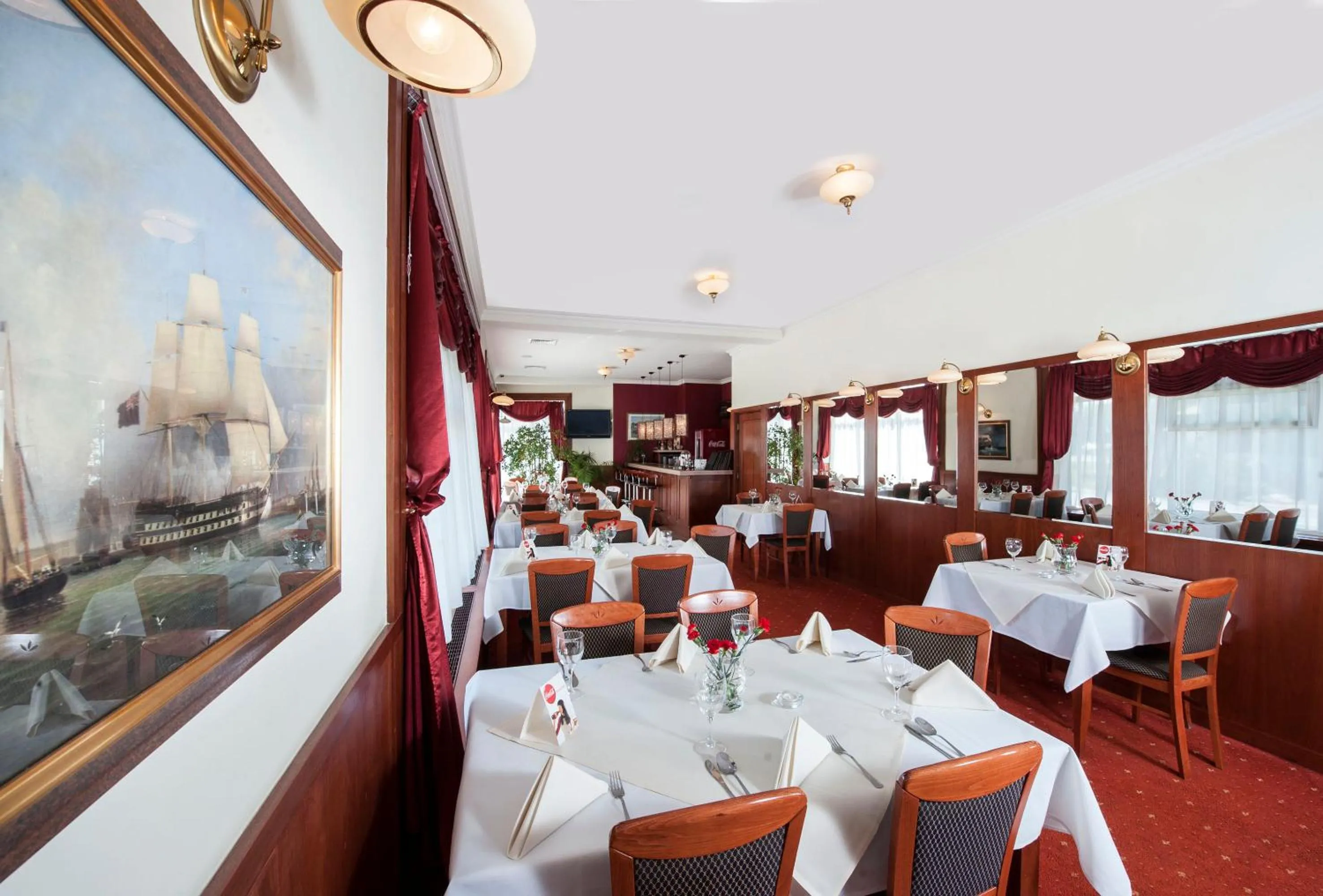 Restaurant/places to eat in Titanic