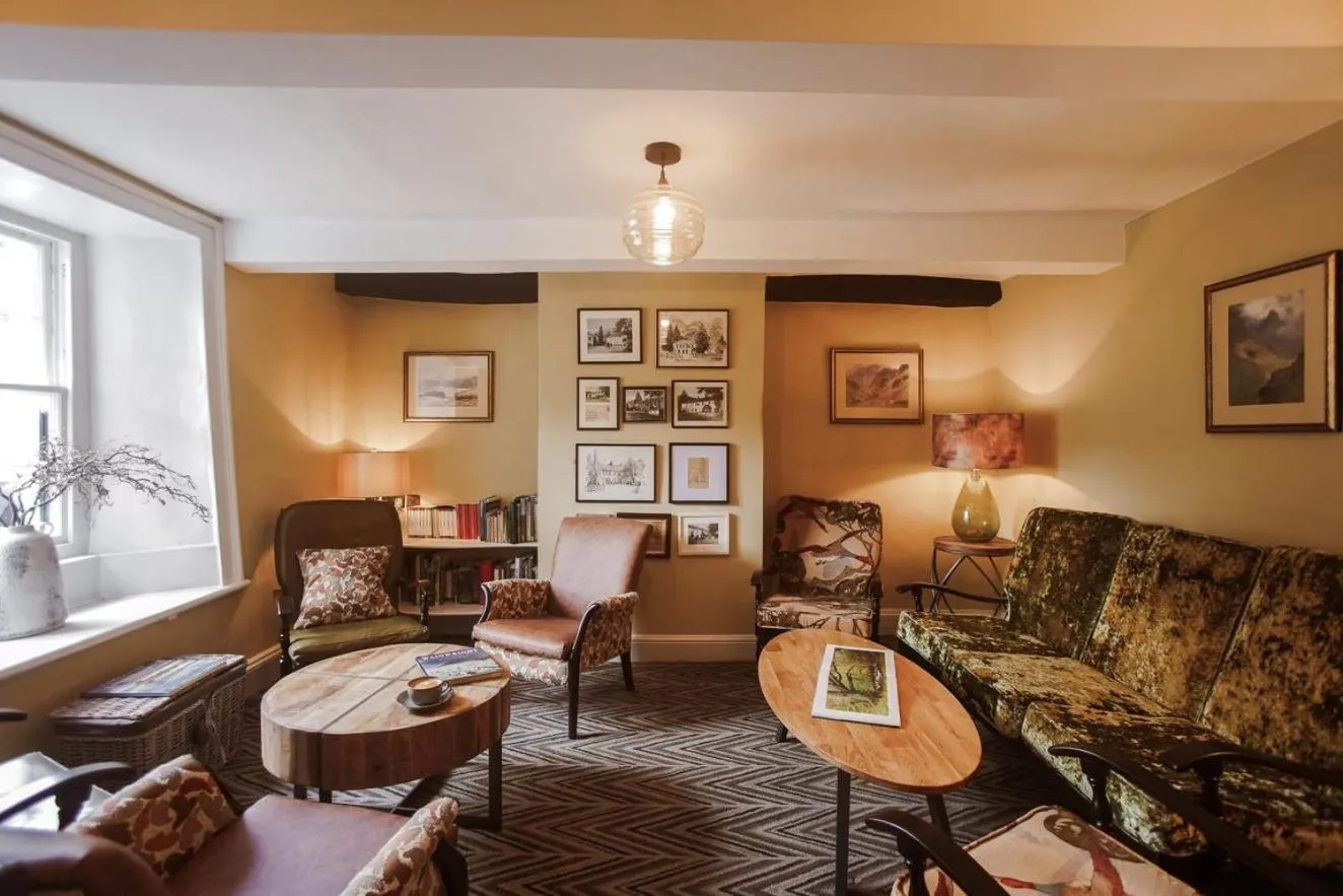 Lounge or bar in Royal Oak Hotel