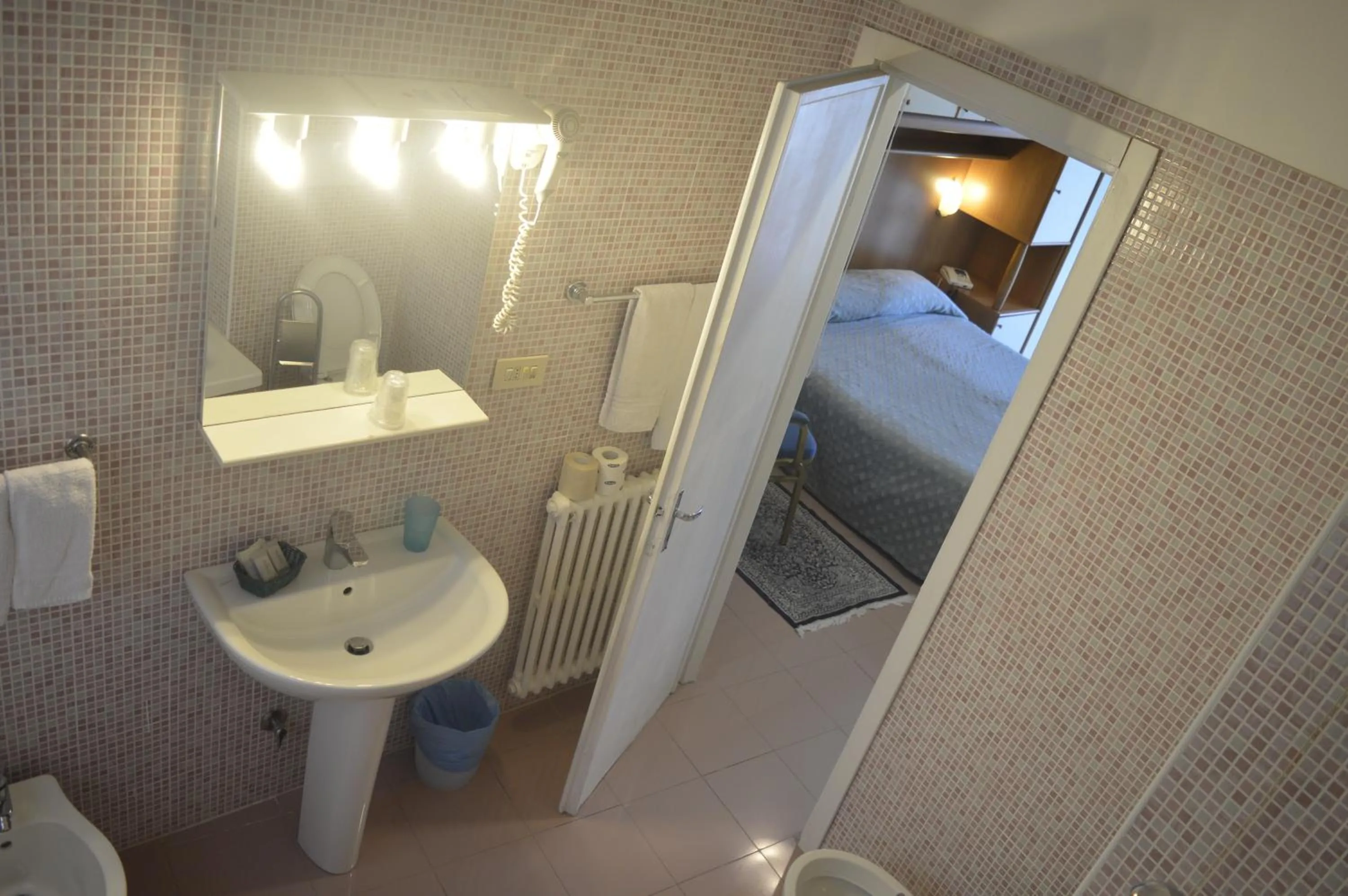 Bathroom in Hotel Svizzera