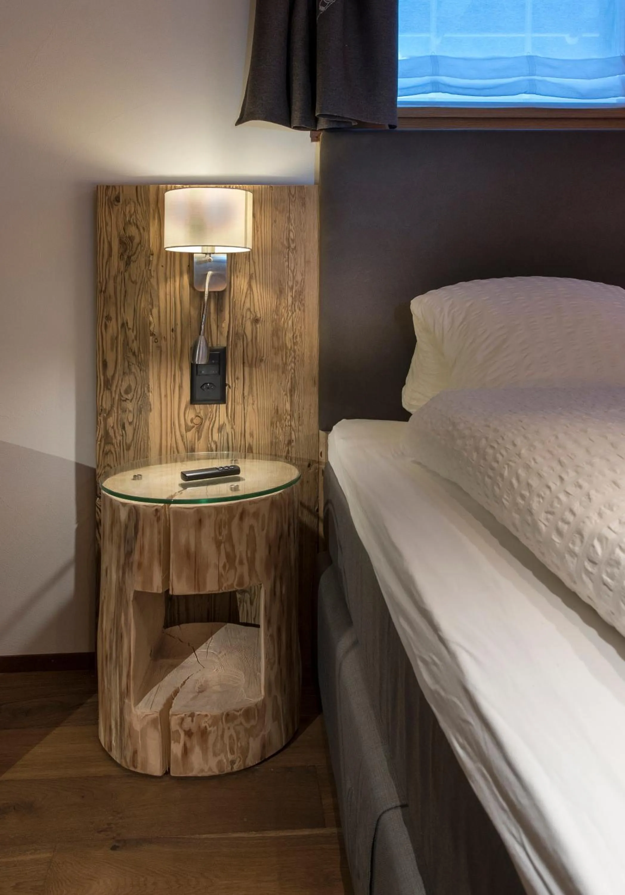 Decorative detail, Bed in Silvana Mountain Hotel