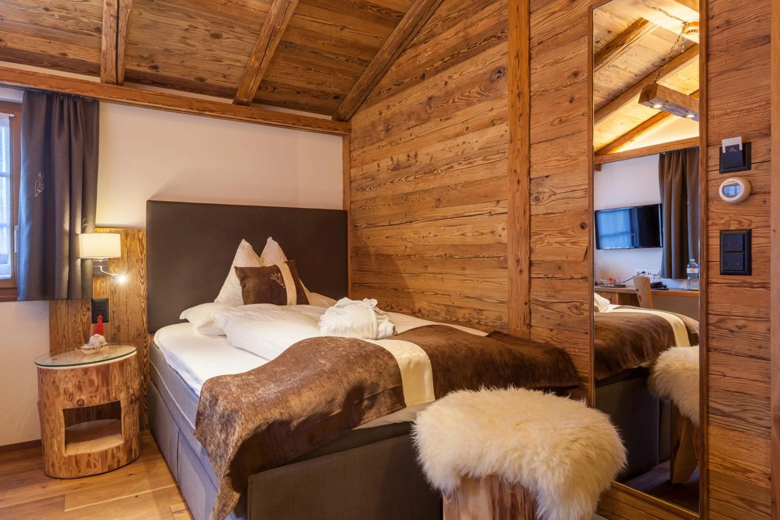 Bed in Silvana Mountain Hotel