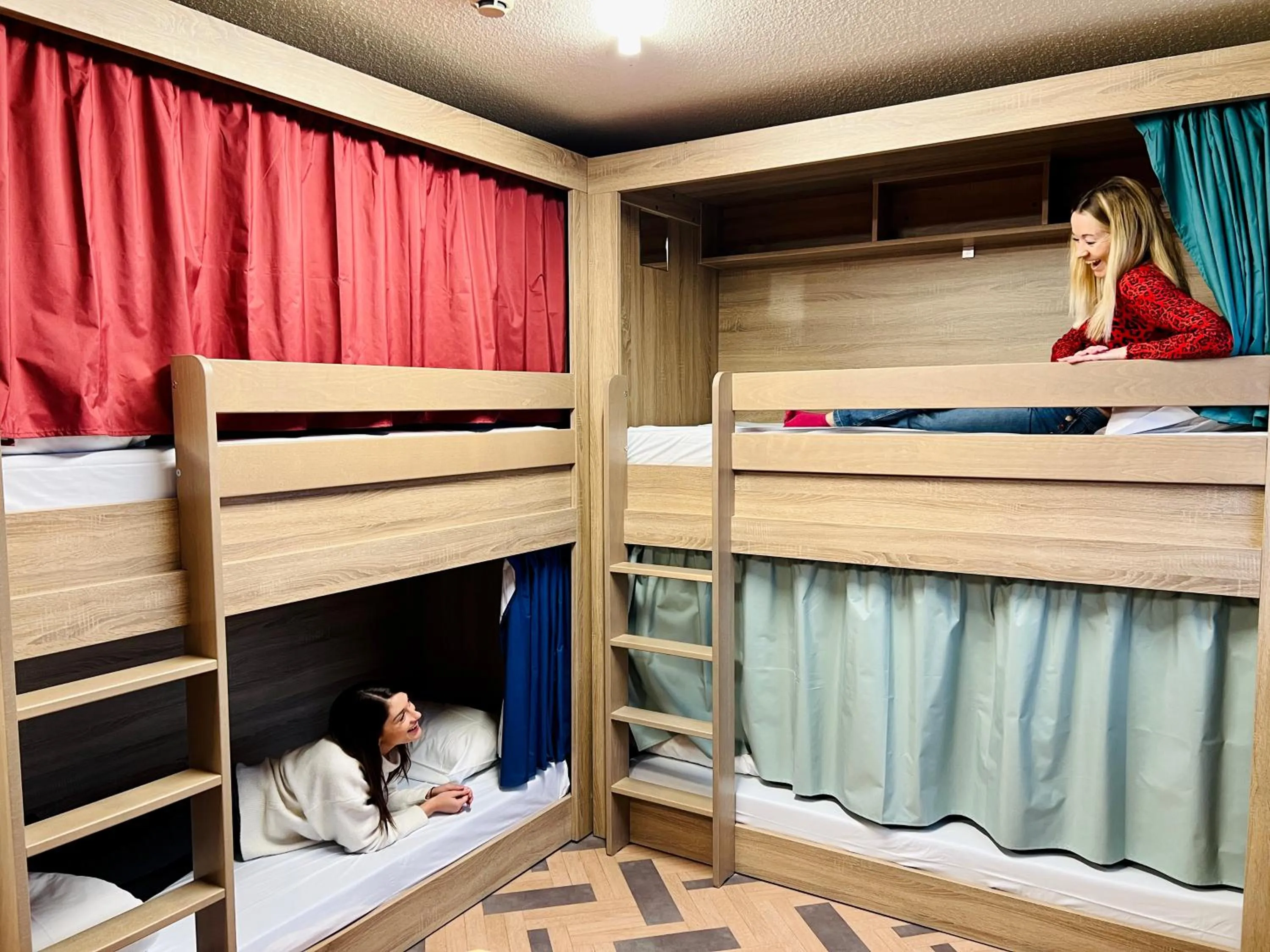bunk bed, Bed in The People Le Havre