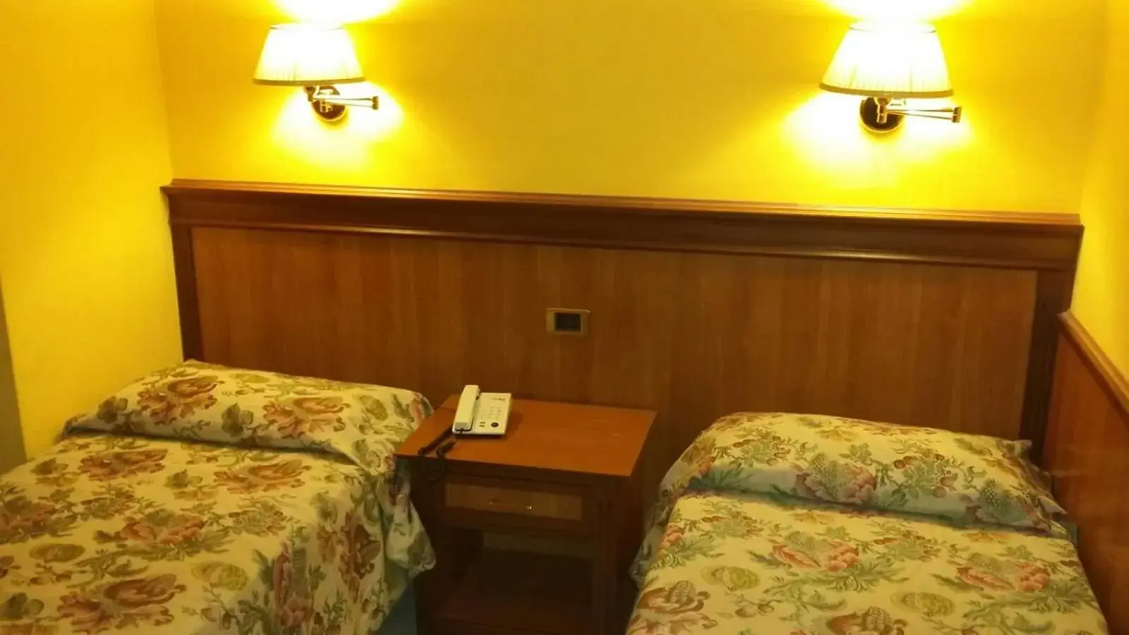 Twin Room - single occupancy in Hotel Malaga Twin Room - single occupancy in Hotel Malaga