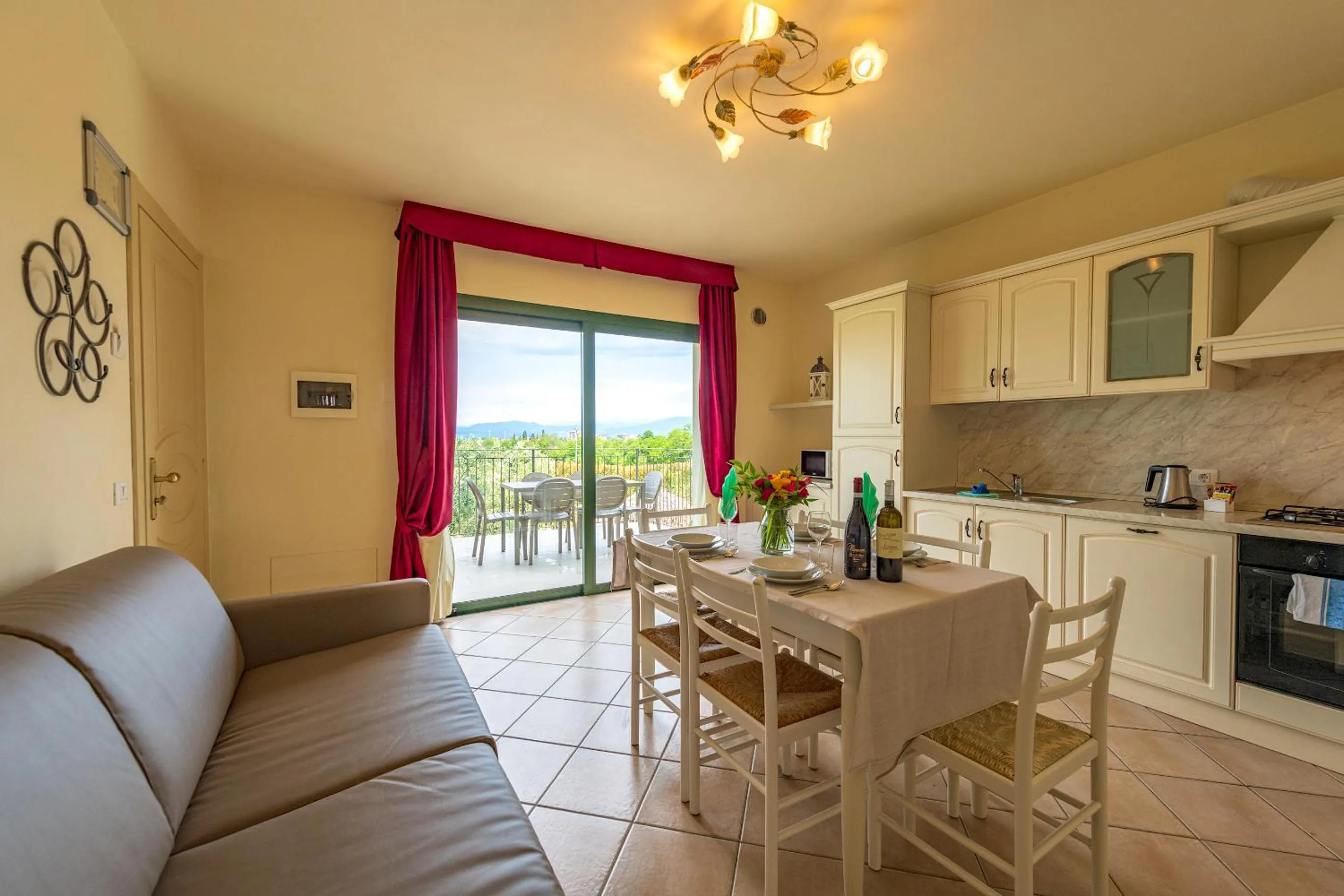 Seating area in Bertoletta Village Apartments