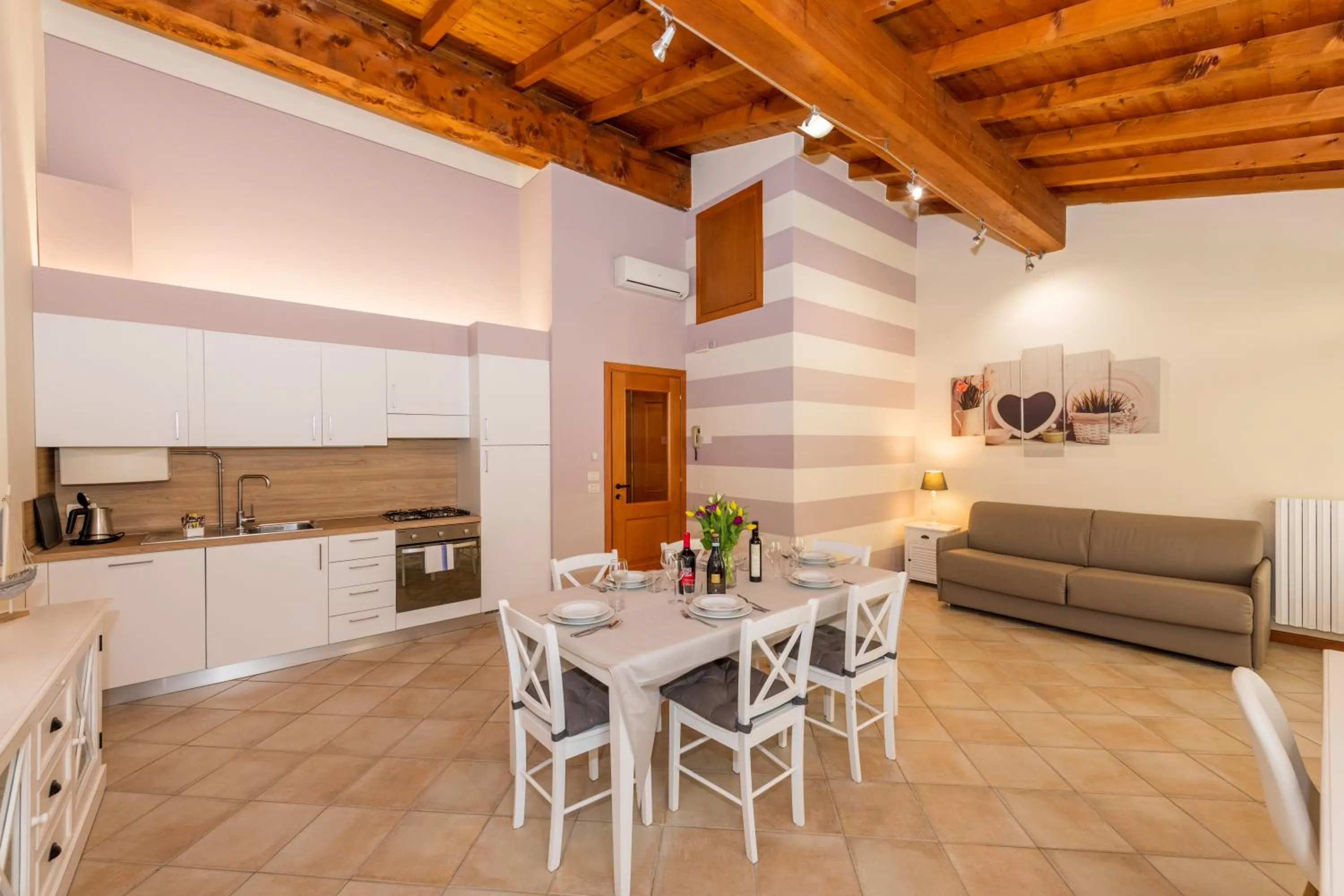 Kitchen or kitchenette in Bertoletta Village Apartments