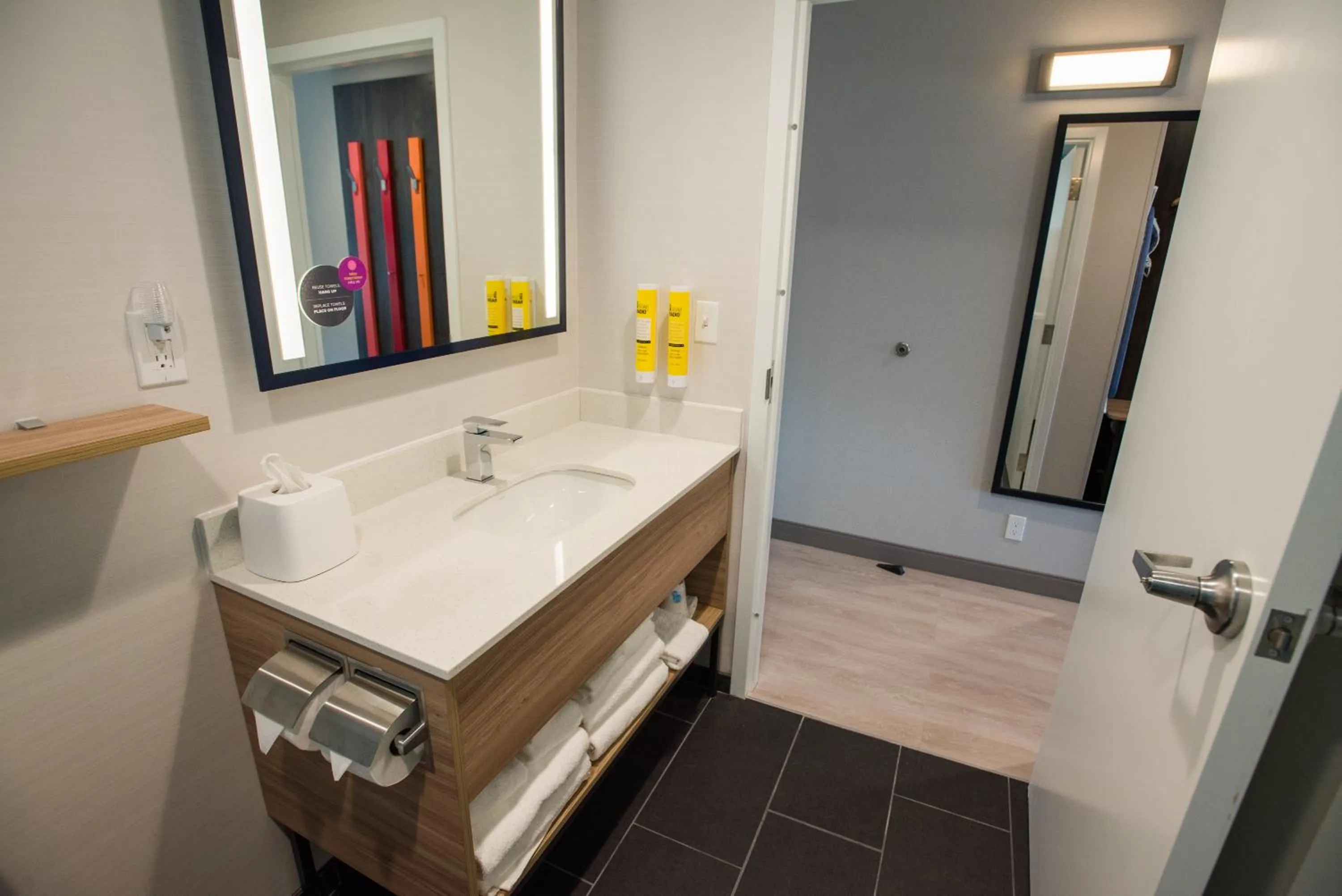 Bathroom in Tru By Hilton Cedar Rapids Westdale