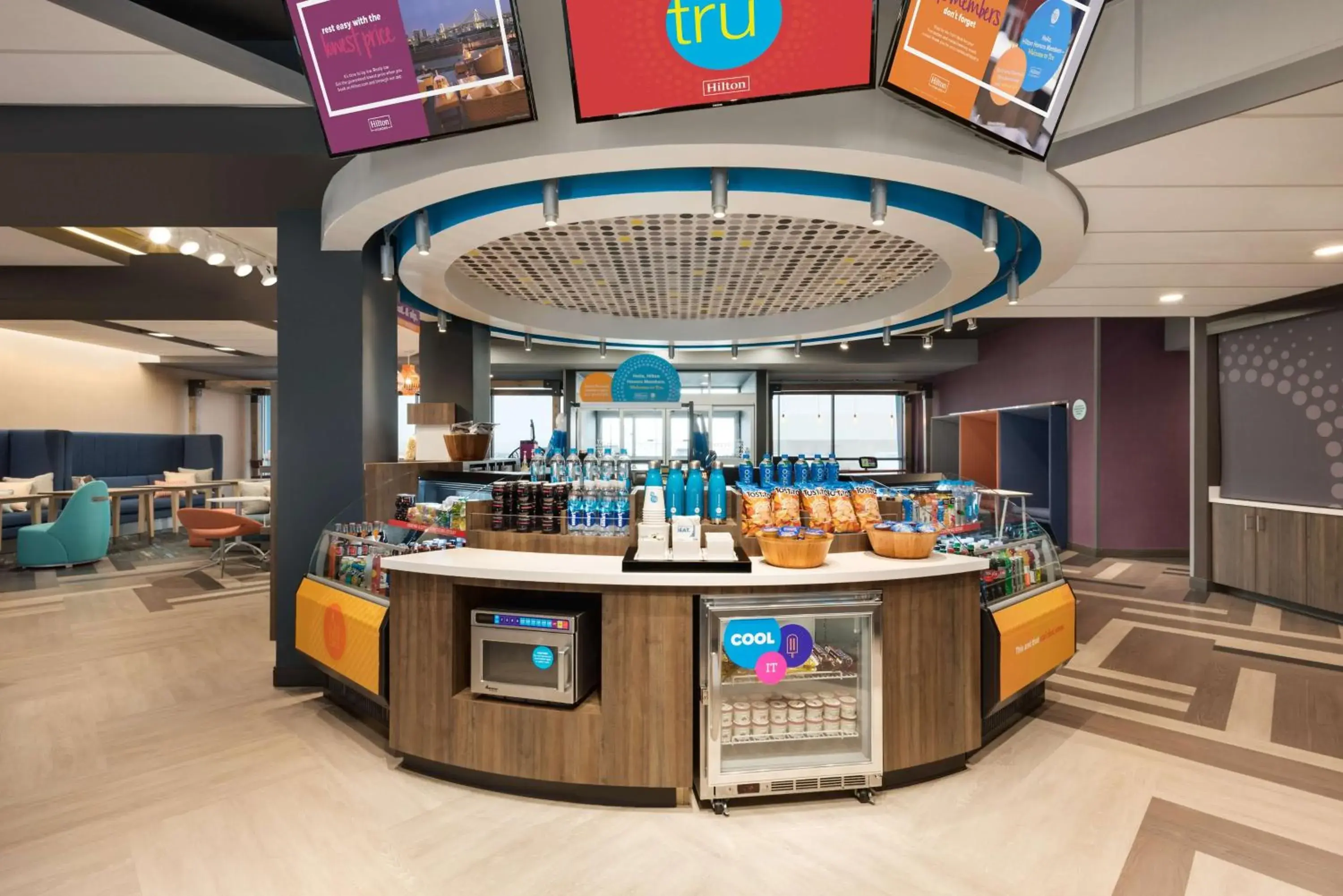 Restaurant/places to eat in Tru By Hilton Cedar Rapids Westdale Restaurant/places to eat in Tru By Hilton Cedar Rapids Westdale