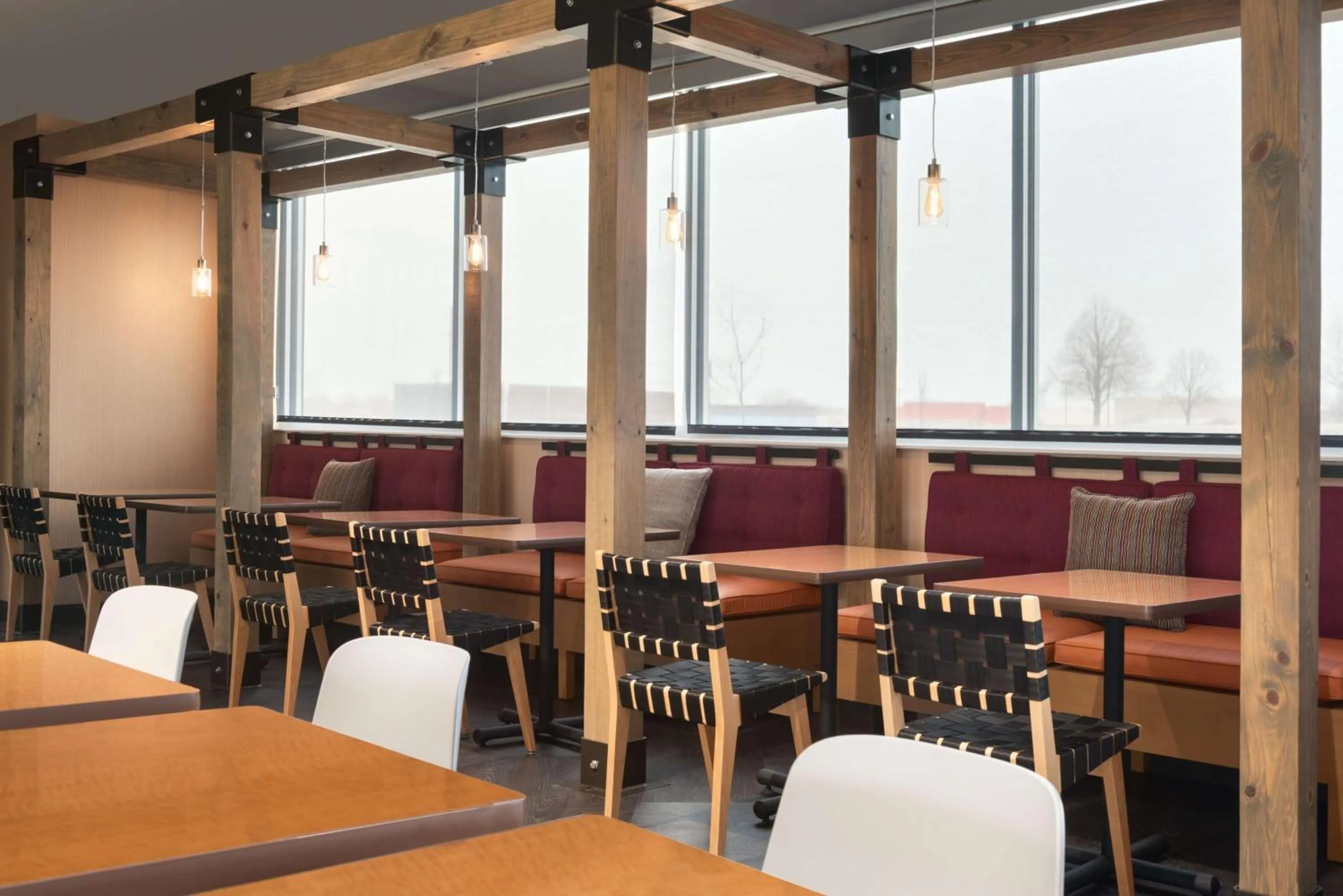 Lobby or reception in Tru By Hilton Cedar Rapids Westdale