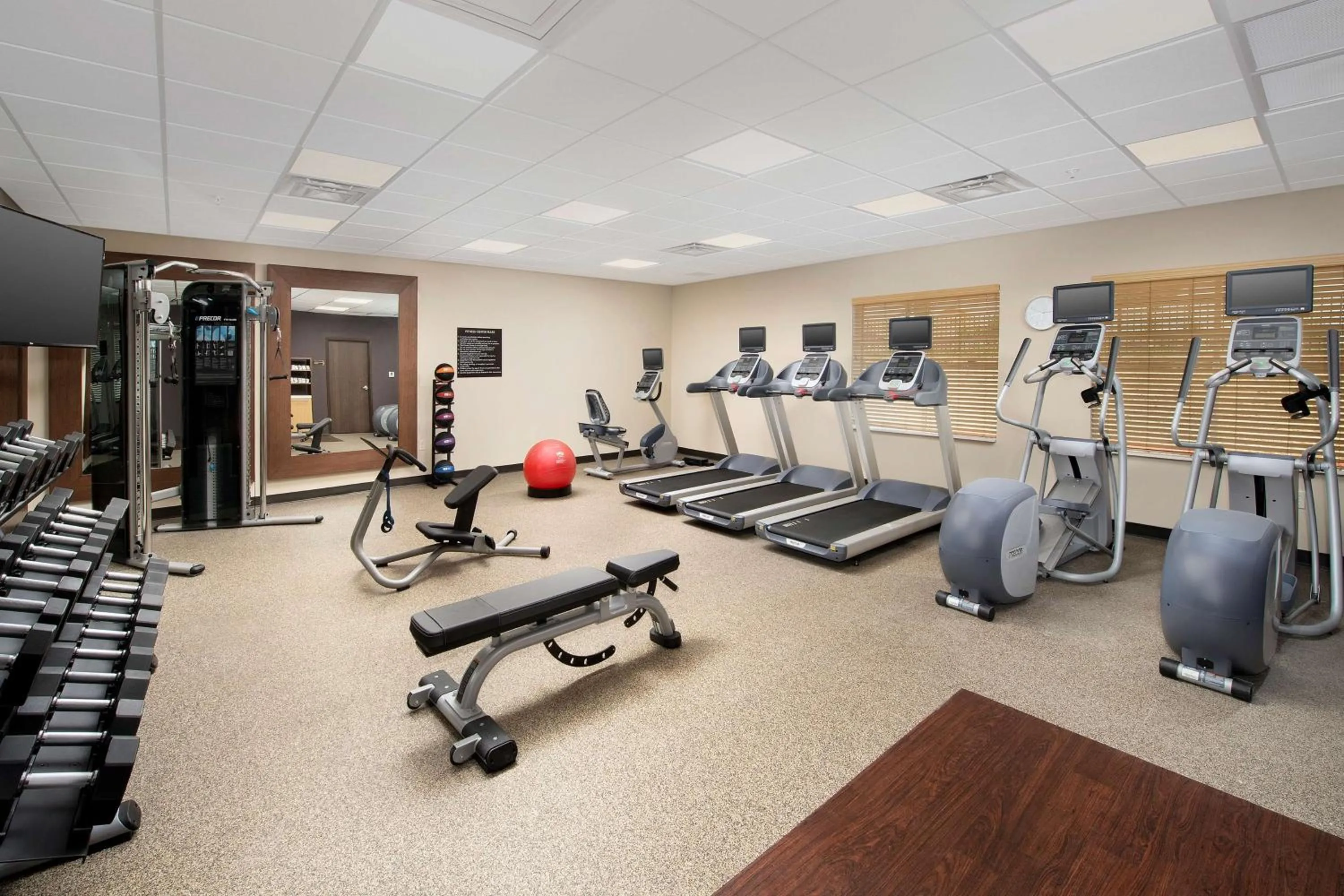 Fitness centre/facilities in Homewood Suites By Hilton Kansas City Speedway