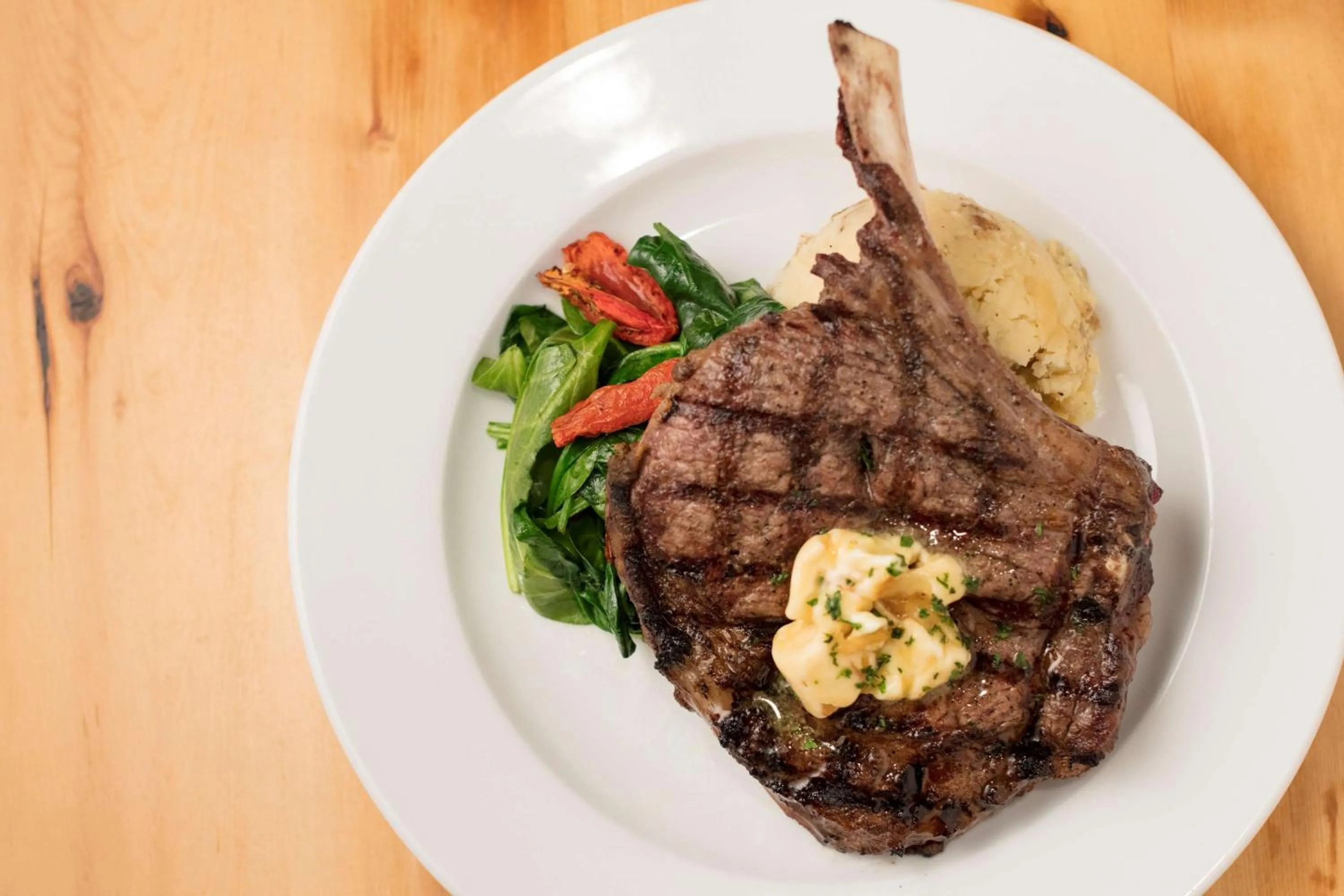 Restaurant/places to eat in Tailwater Lodge Altmar, Tapestry Collection By Hilton