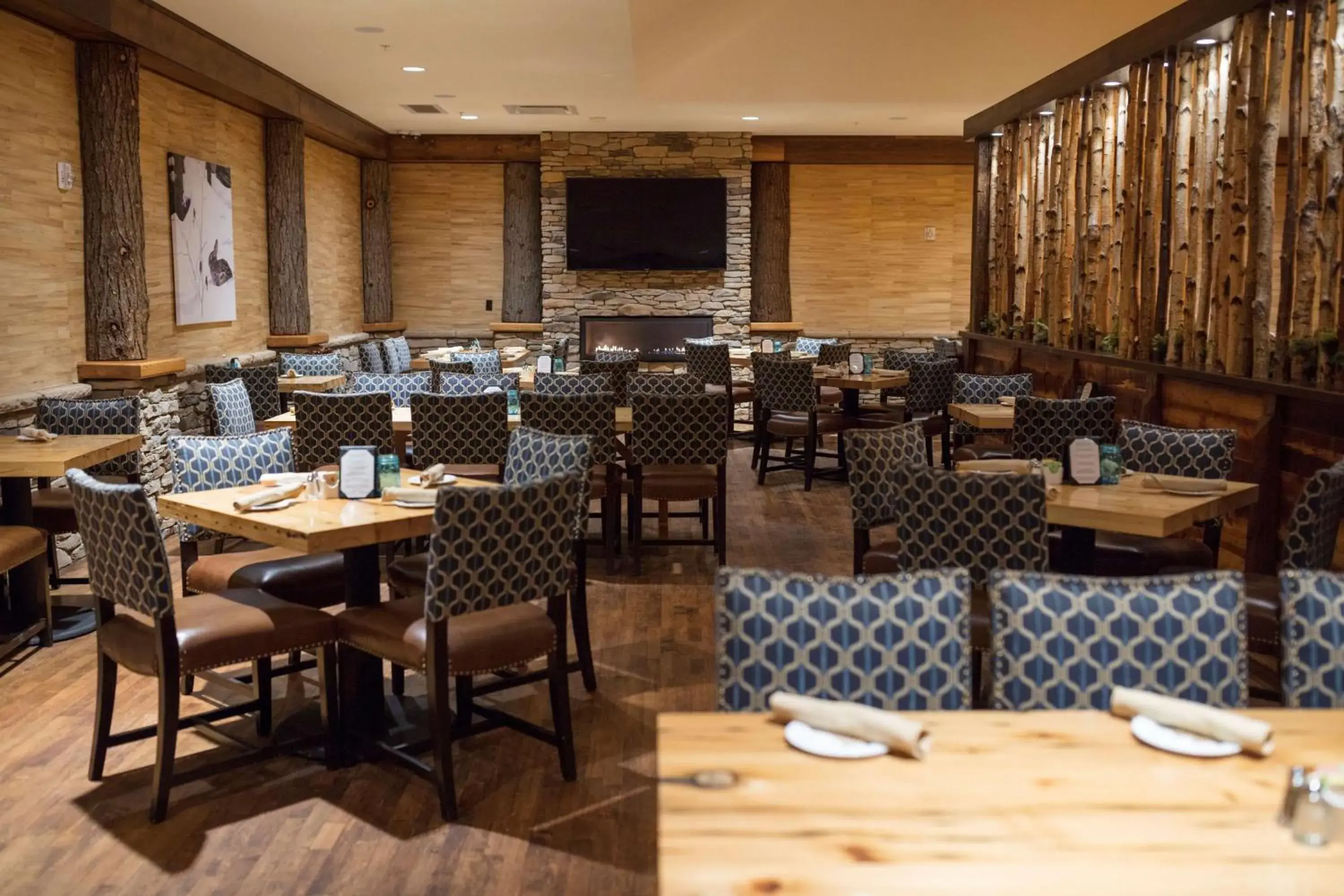 Restaurant/places to eat in Tailwater Lodge Altmar, Tapestry Collection By Hilton Restaurant/places to eat in Tailwater Lodge Altmar, Tapestry Collection By Hilton