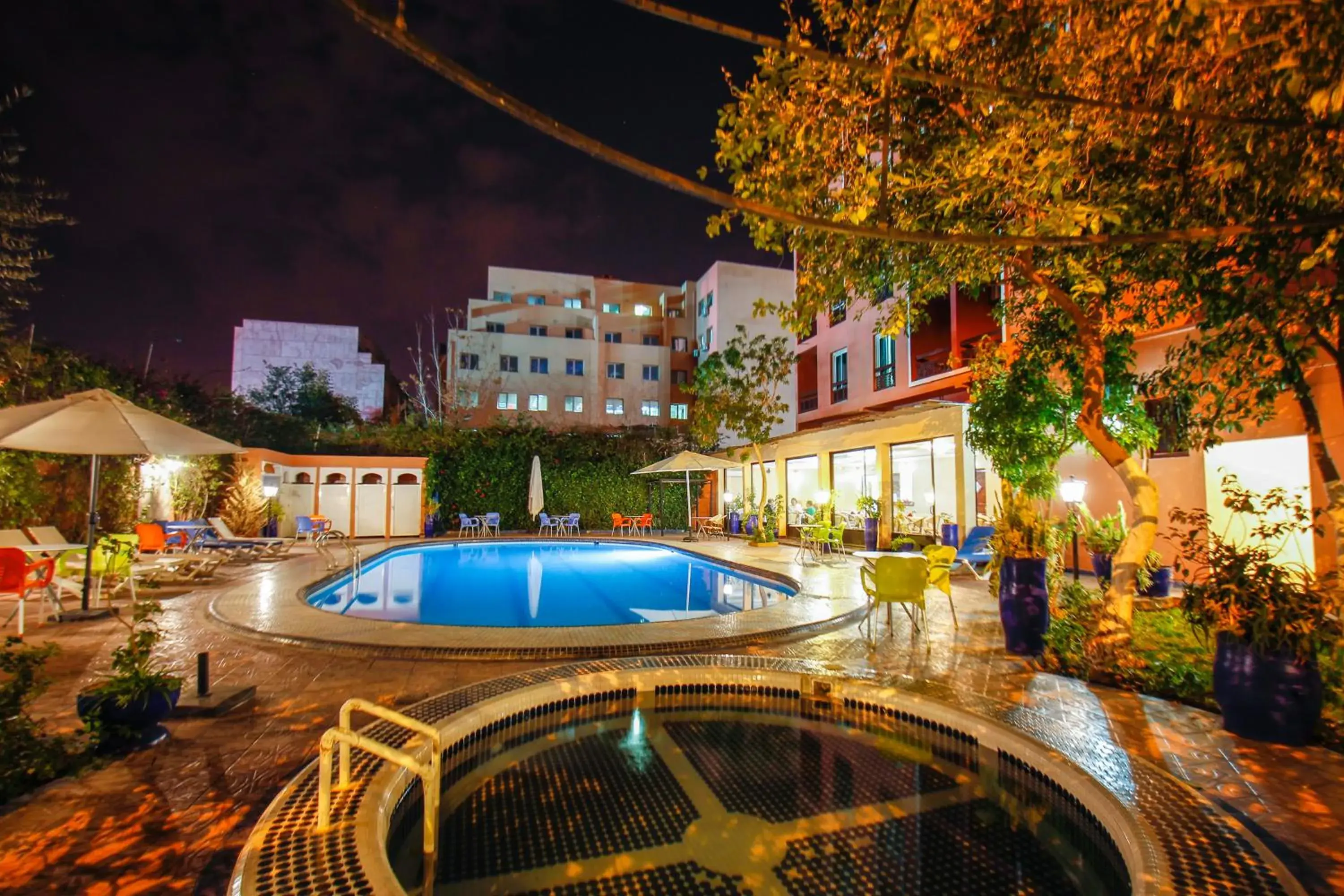 Garden, Swimming Pool in Résidence-hotel Ezzahia