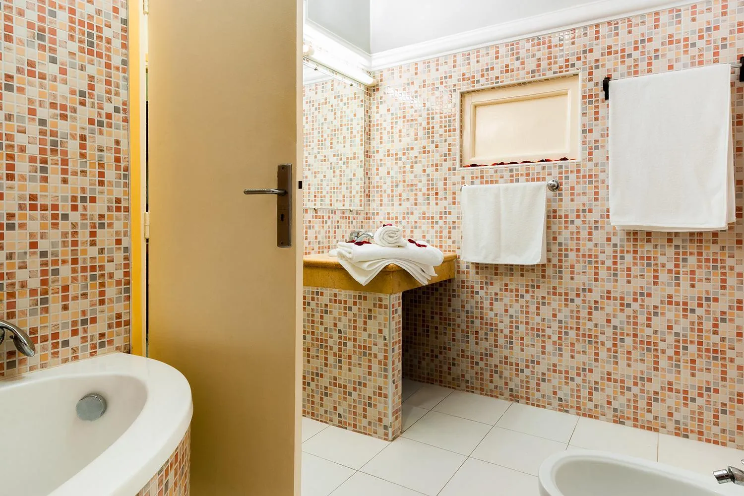 Bathroom in Hotel EZZAHIA by HMS