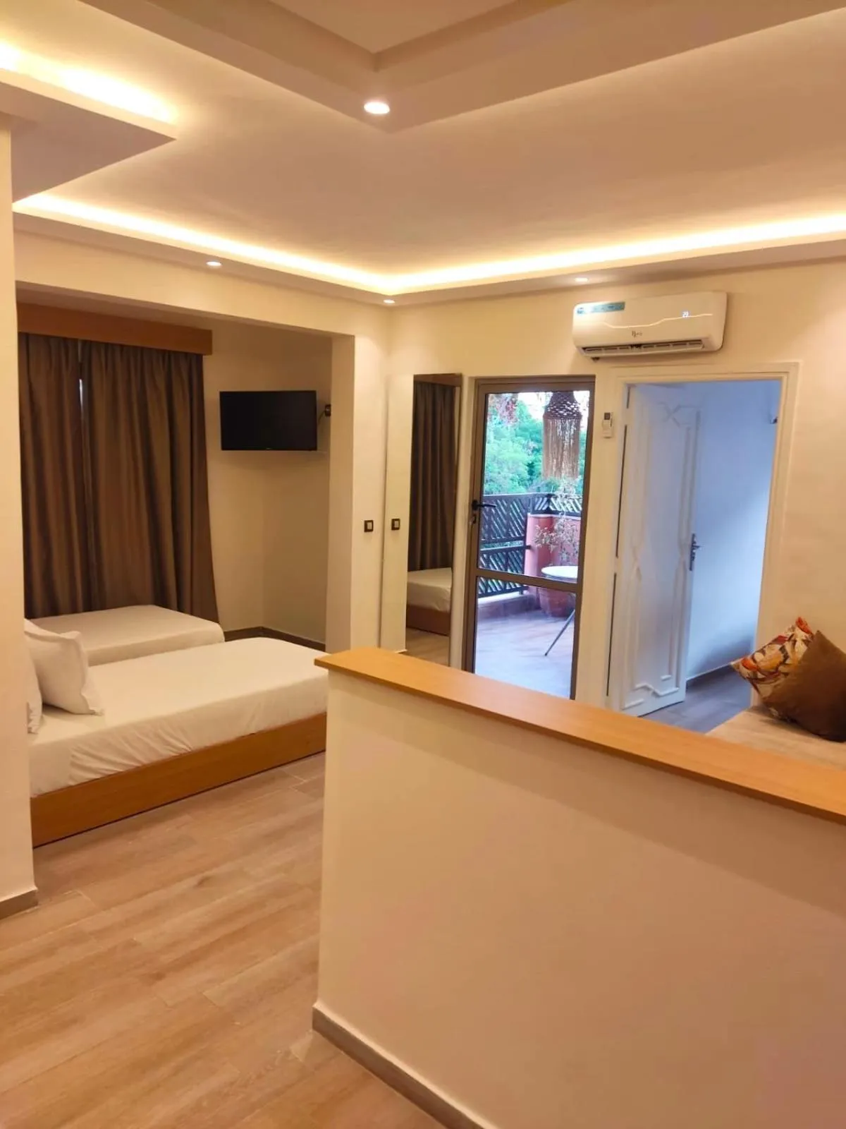 Hotel EZZAHIA by HMS