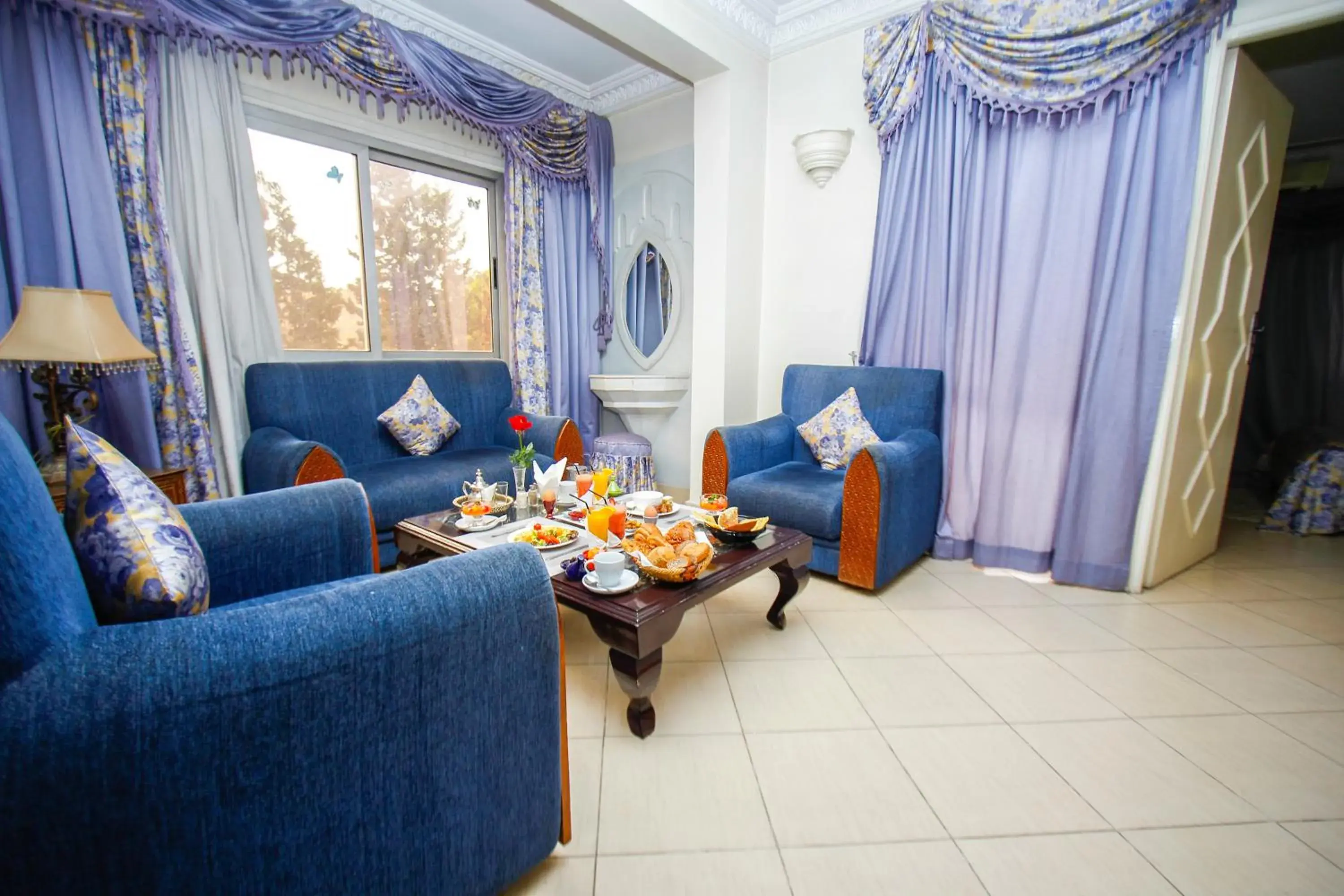 Living room, Seating Area in Résidence-hotel Ezzahia