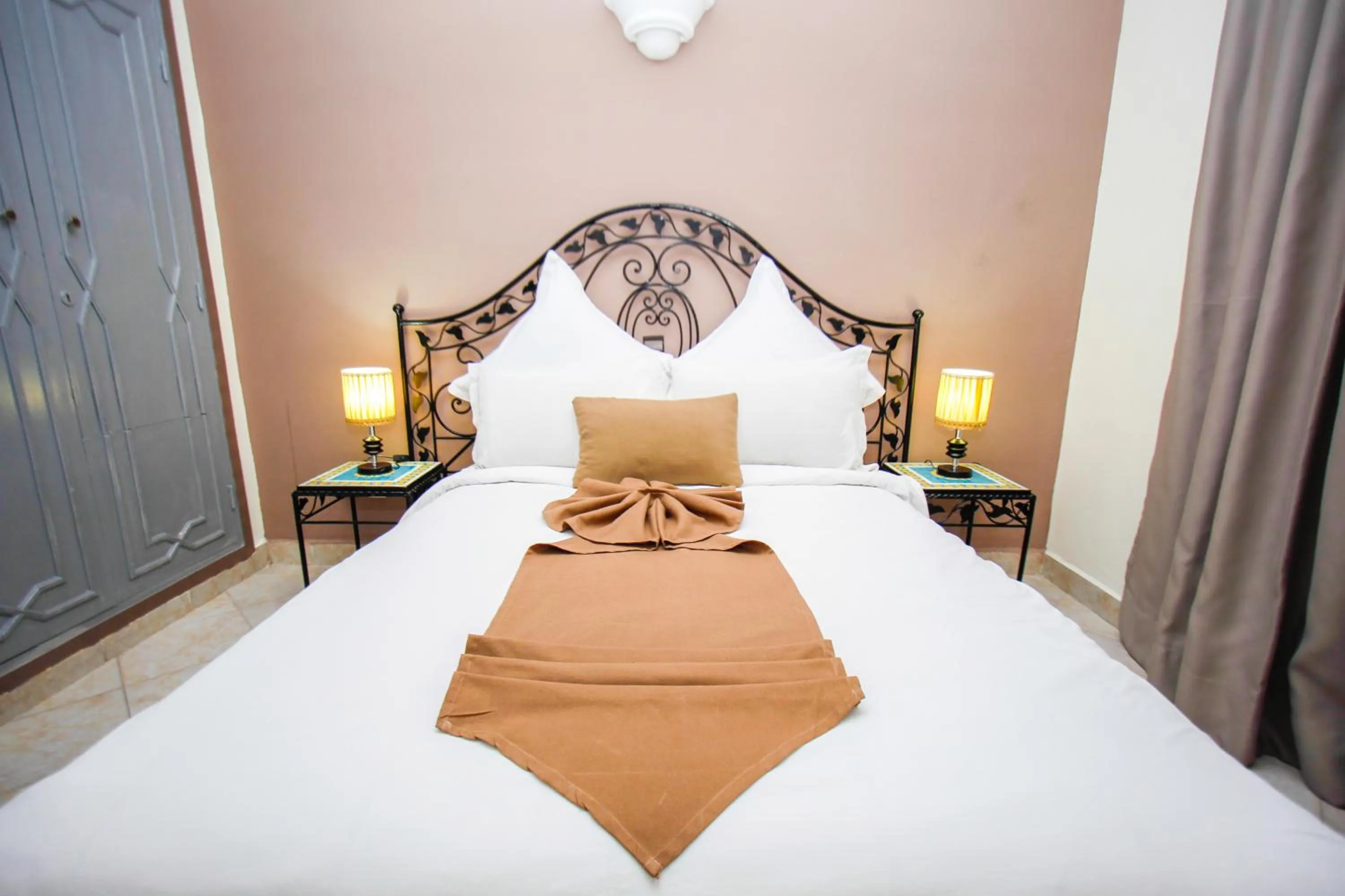 Bedroom in Hotel EZZAHIA by HMS