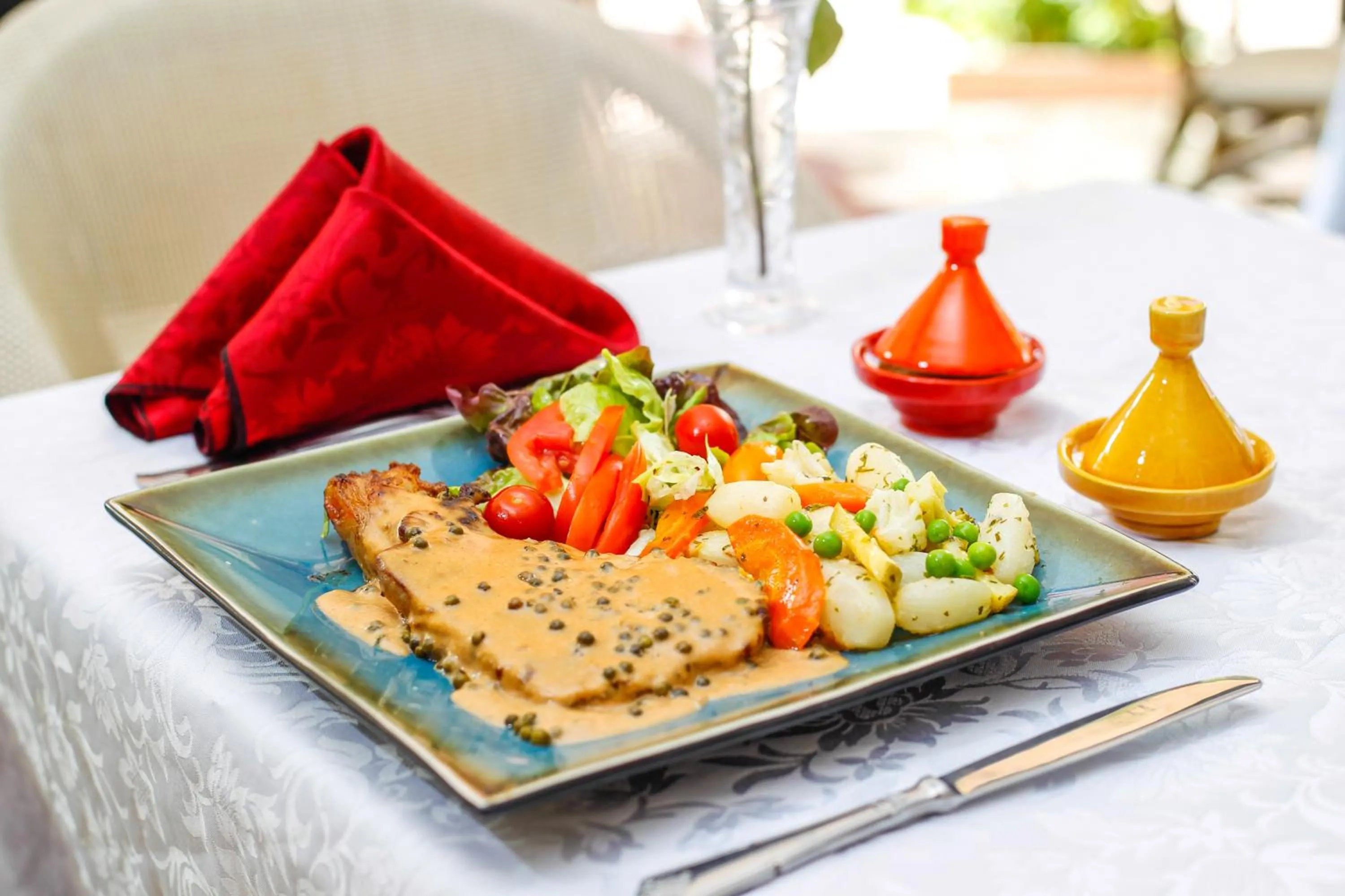 Restaurant/places to eat in Hotel EZZAHIA by HMS