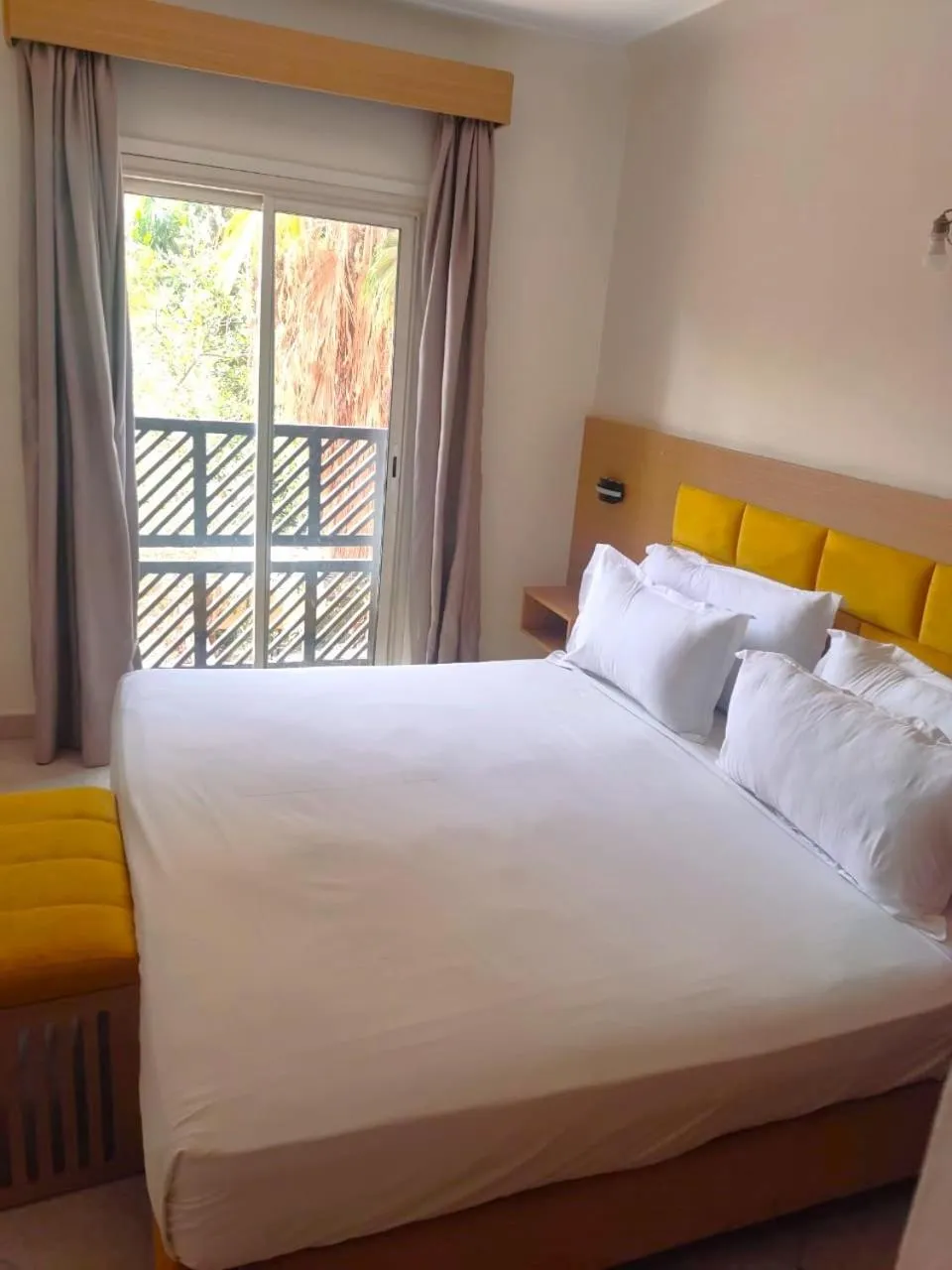 Hotel EZZAHIA by HMS