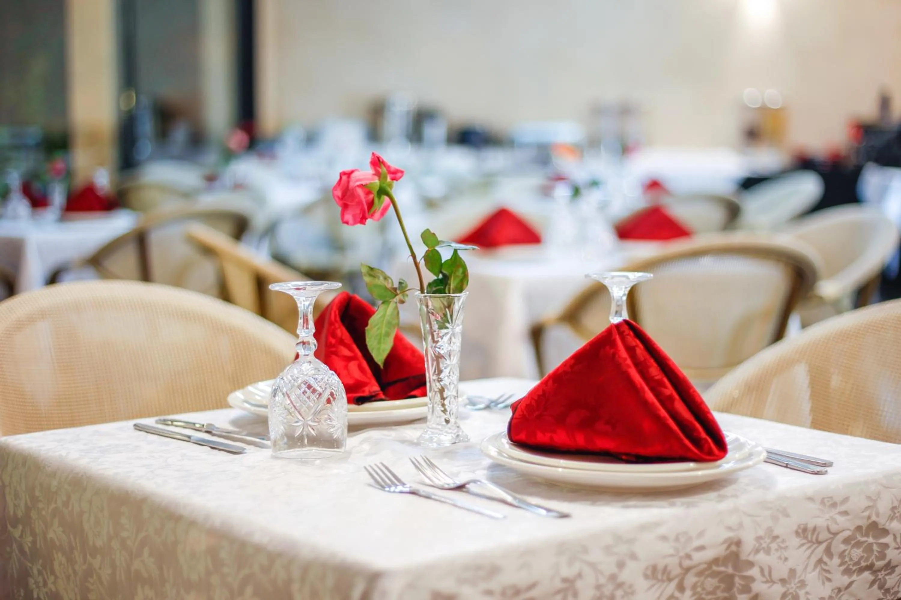 Restaurant/places to eat in Hotel EZZAHIA by HMS