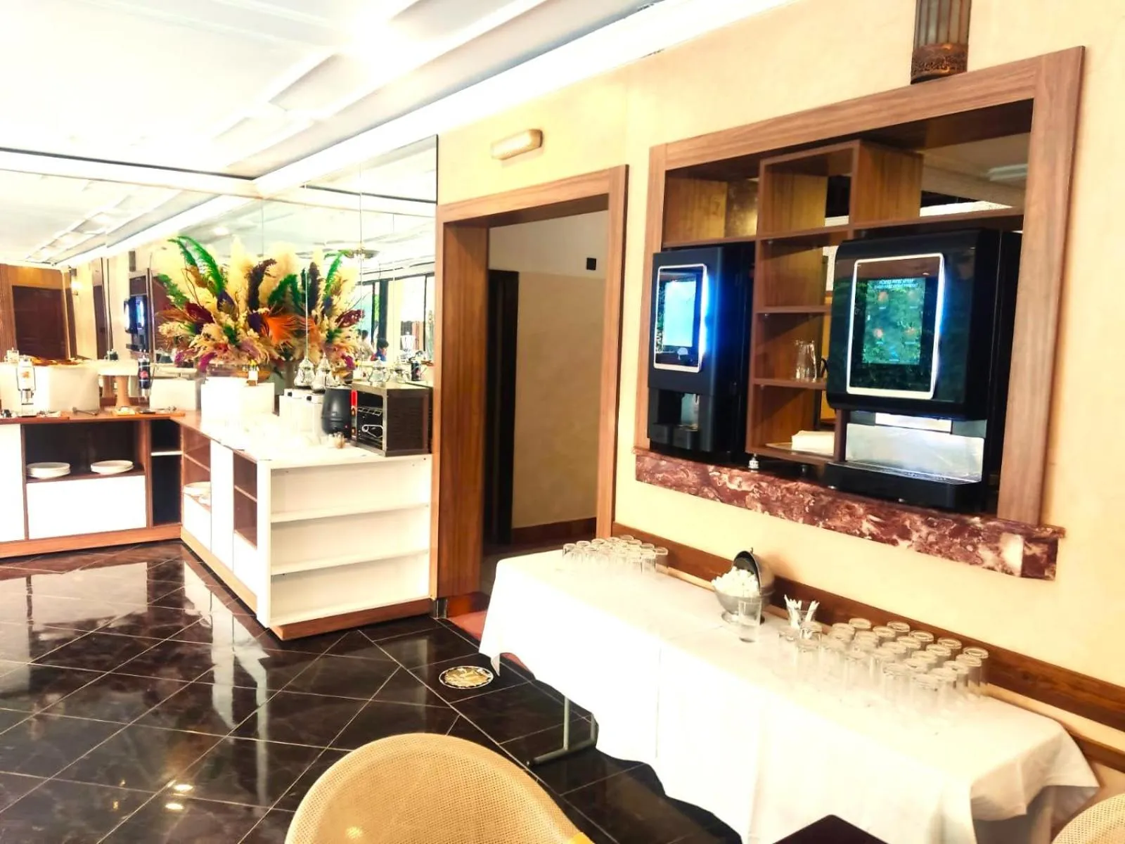 Hotel EZZAHIA by HMS