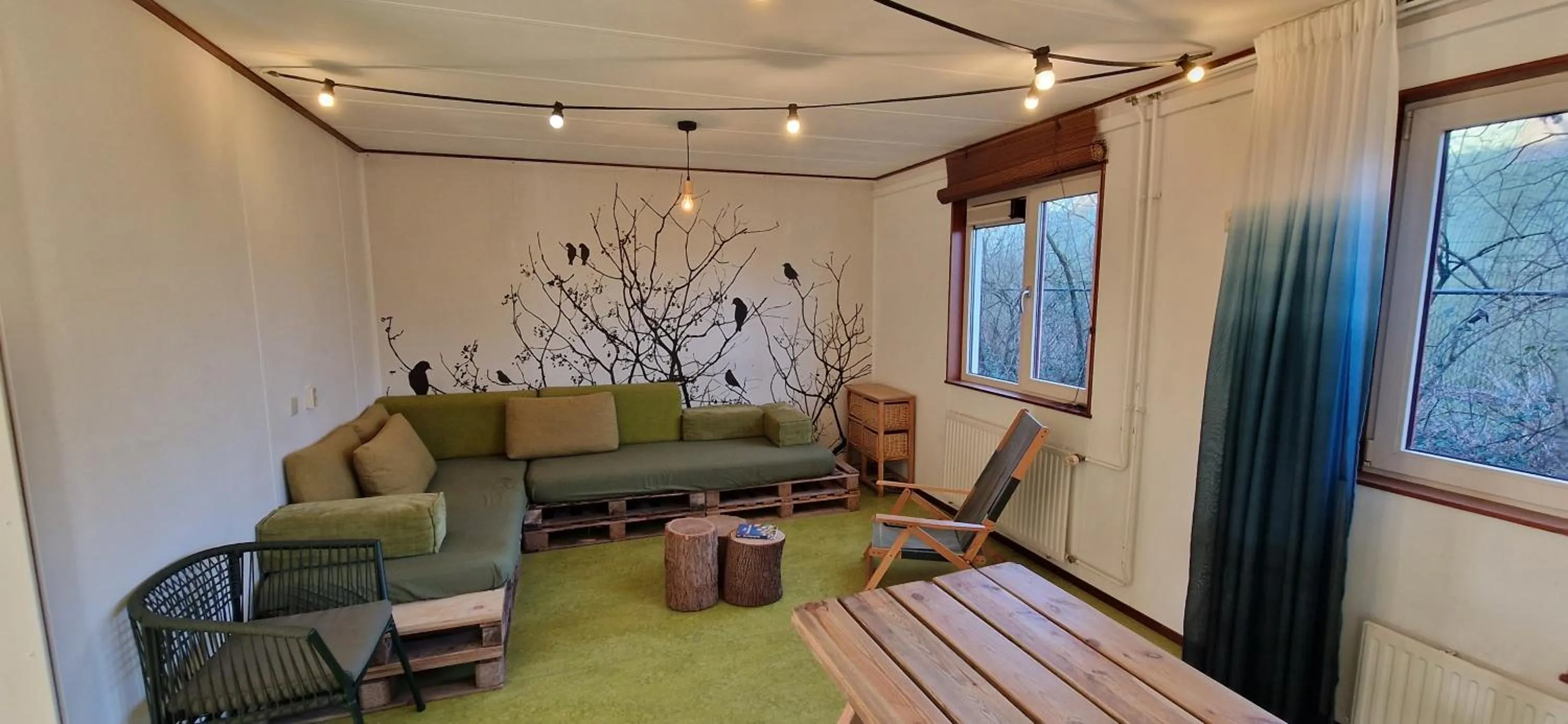 Living room in Amsterdam Farm Lodge