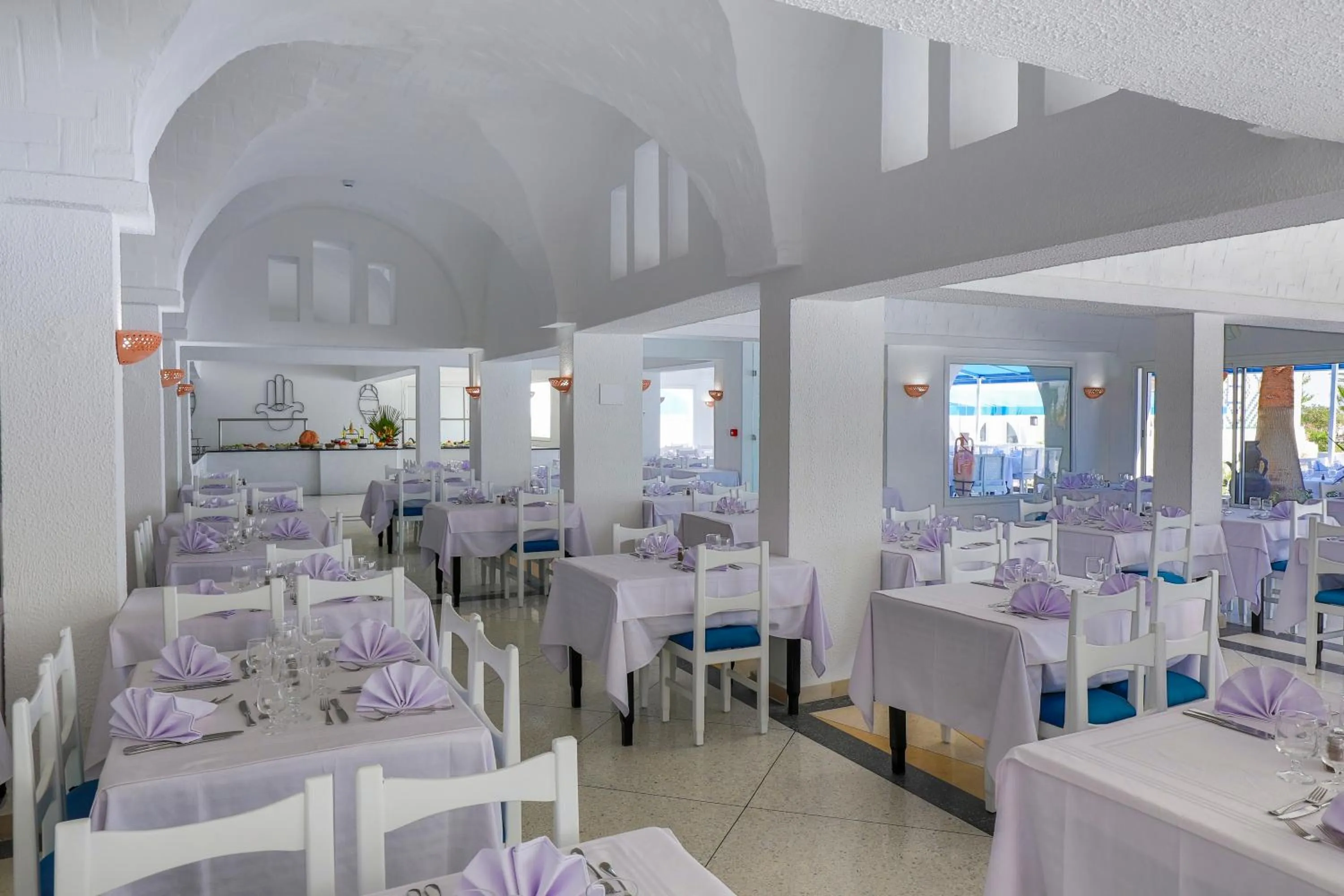 Restaurant/places to eat in Hari Club Beach Resort