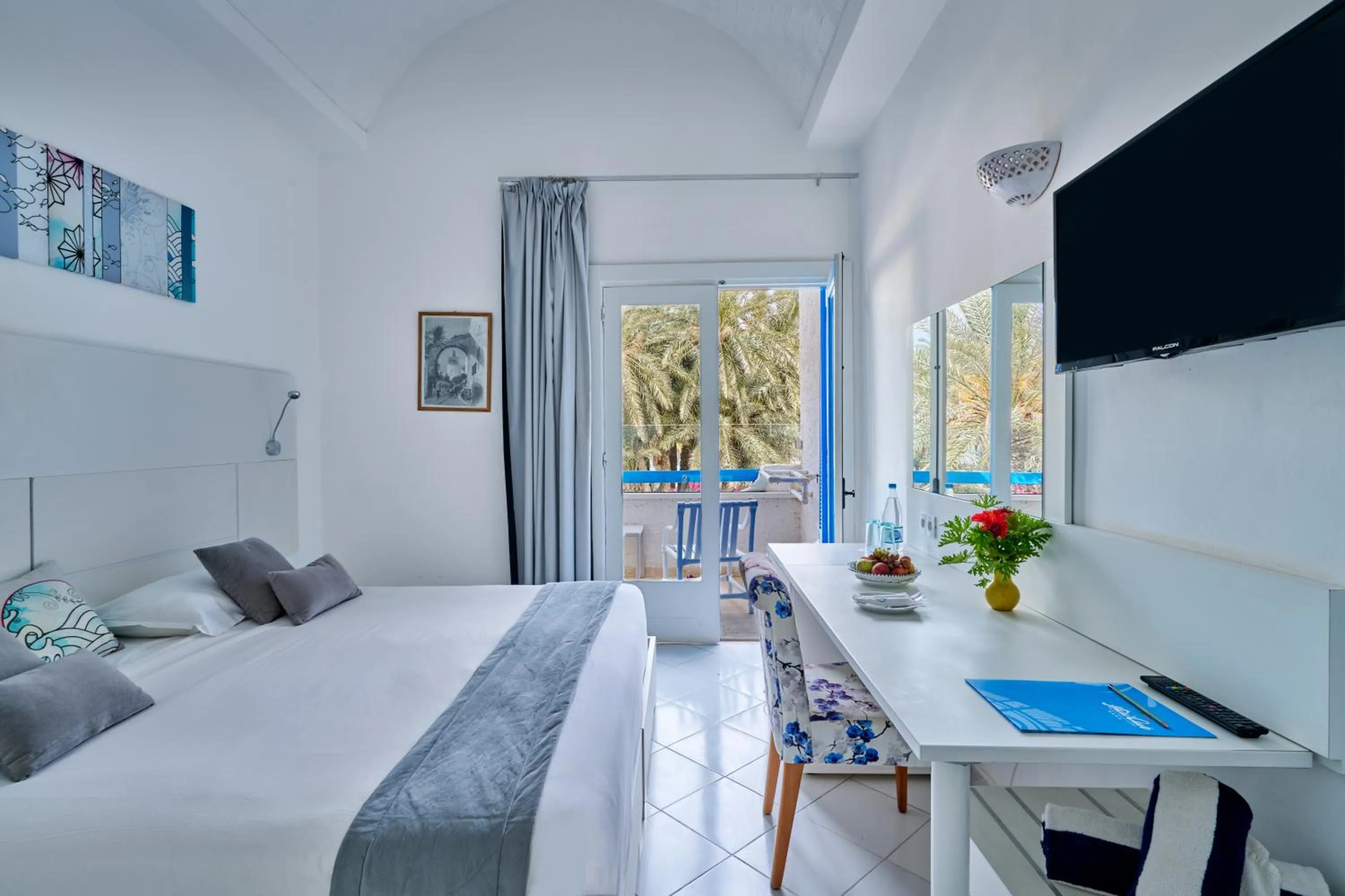 Bedroom, Bed in Hari Club Beach Resort