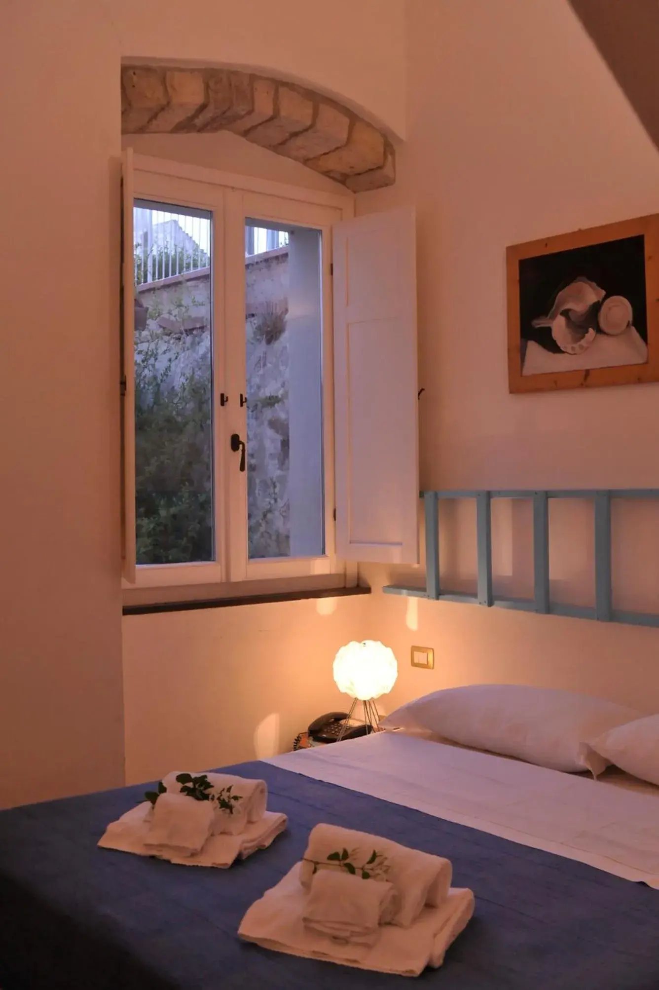 Economy Double Room in Hotel Villa Pimpina Economy Double Room in Hotel Villa Pimpina