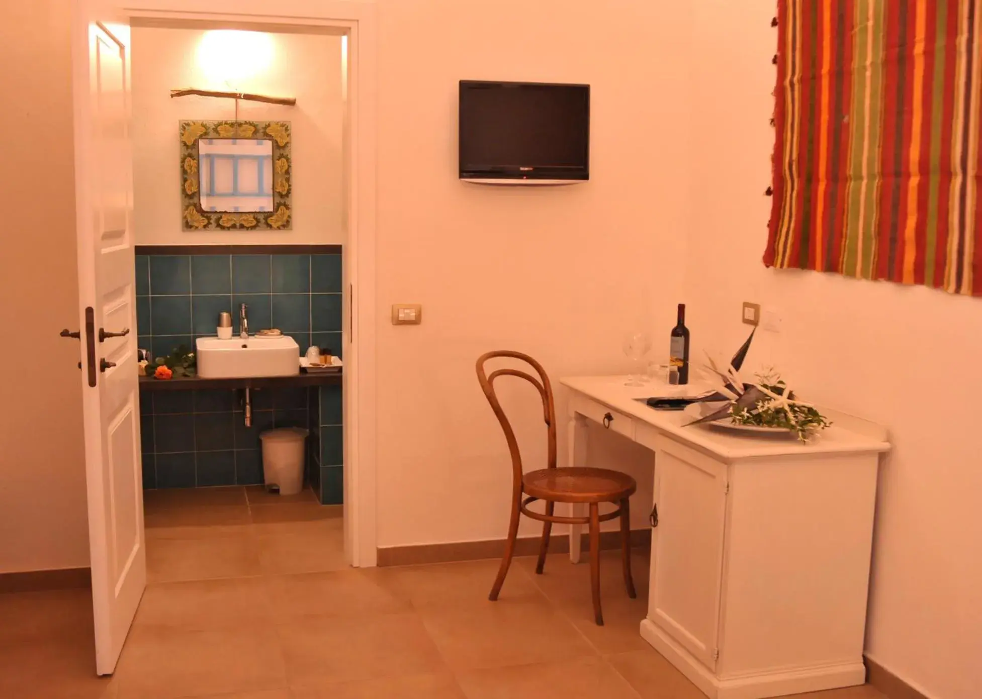 Economy Double Room in Hotel Villa Pimpina Economy Double Room in Hotel Villa Pimpina