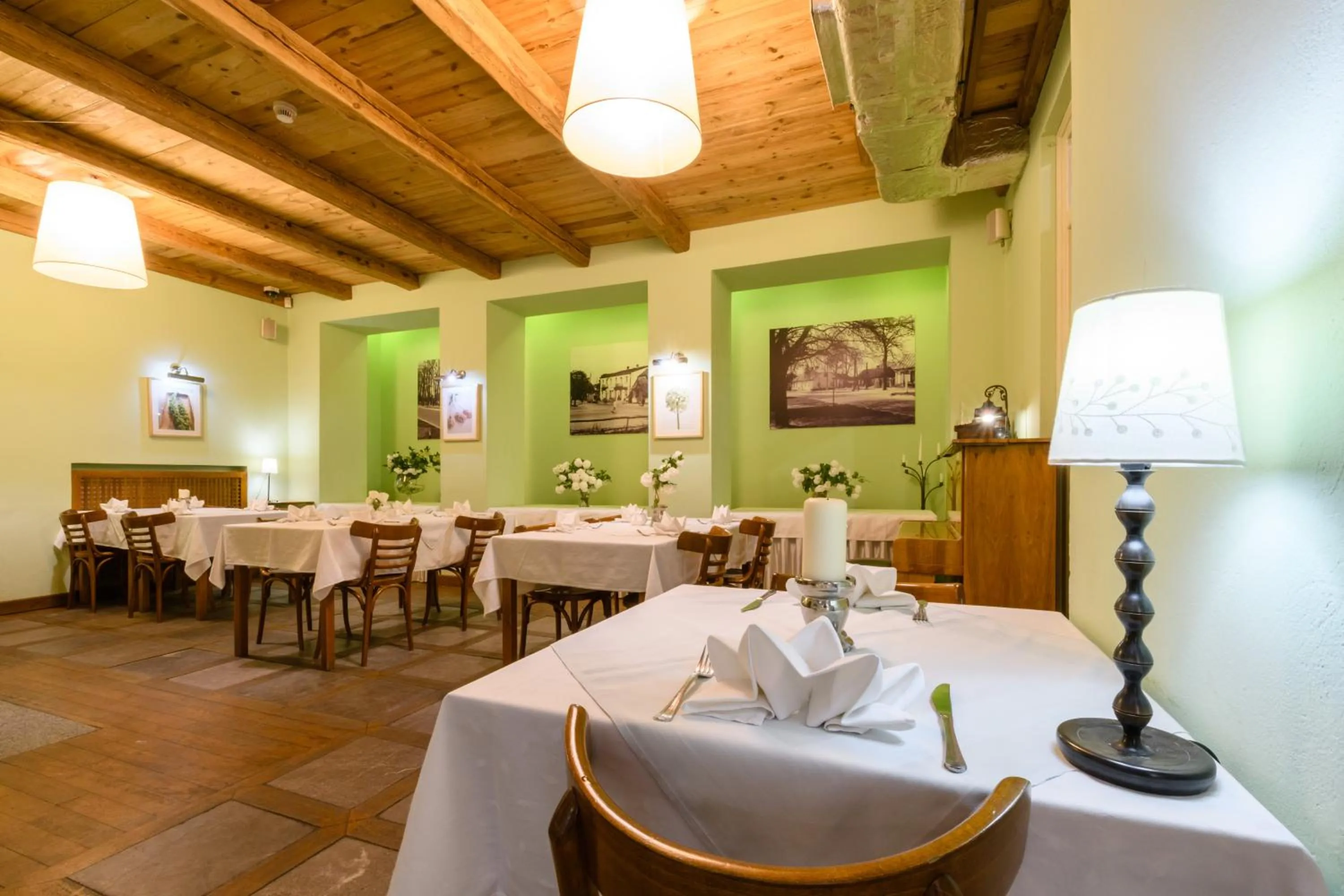 Restaurant/places to eat in Hotel Sitarska