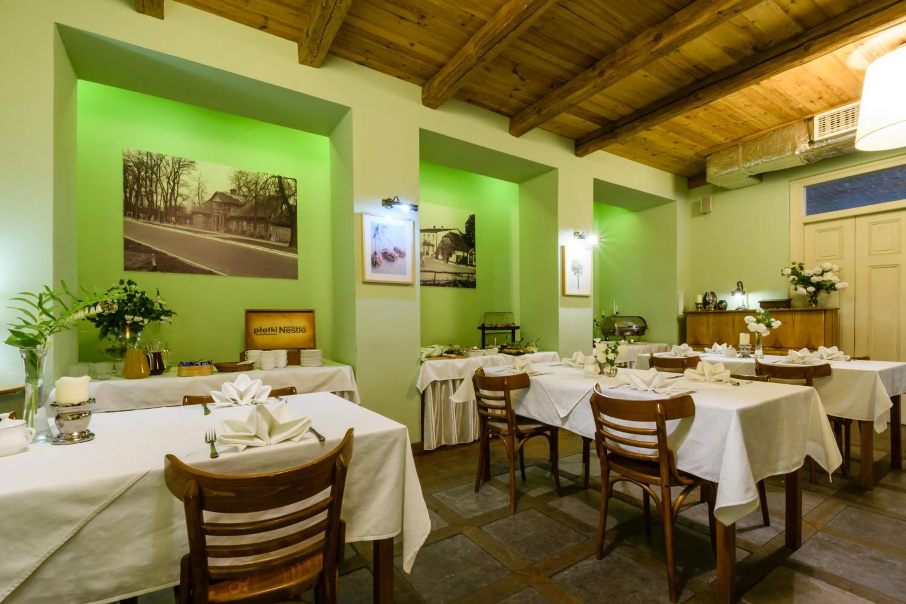 Restaurant/places to eat in Hotel Sitarska