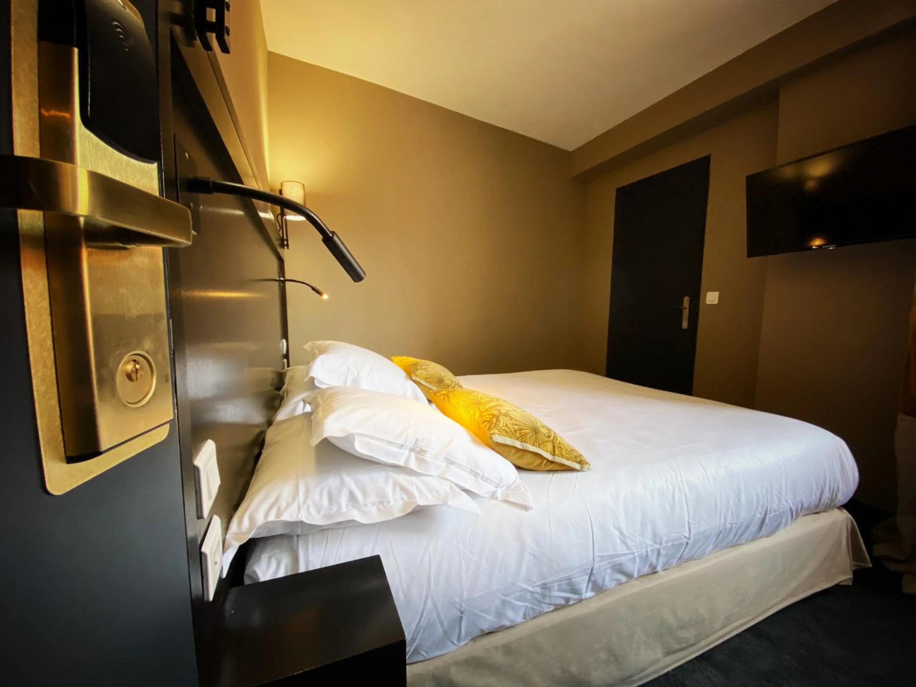 Bed in Hotel Molière