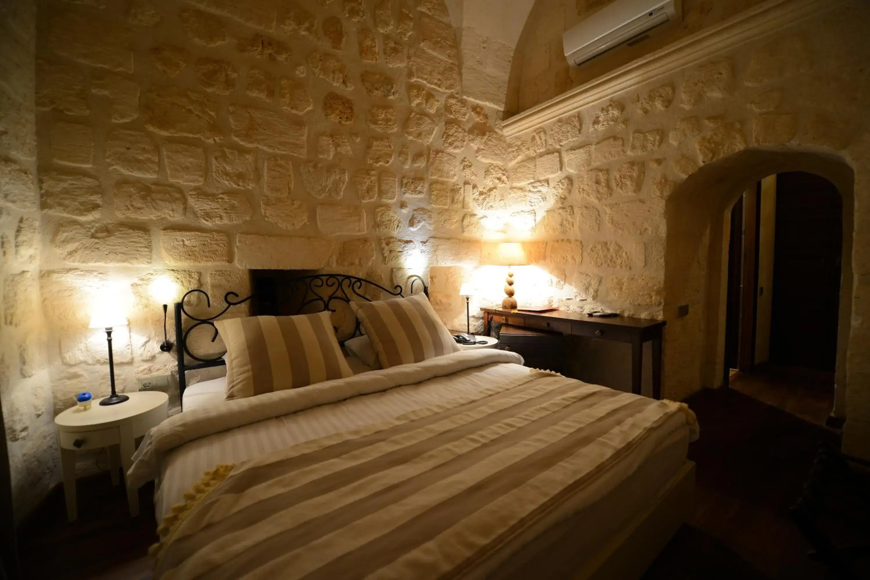 Double Room in Shmayaa Hotel Double Room in Shmayaa Hotel