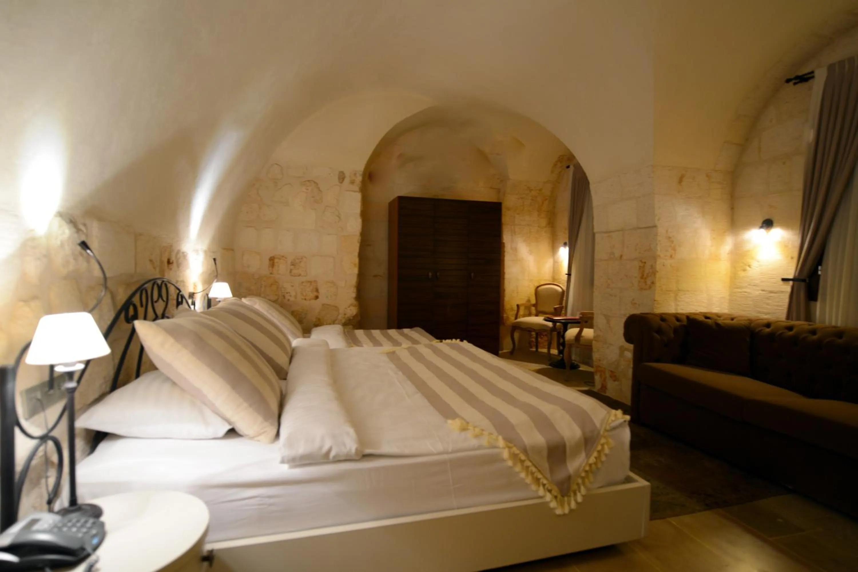 Photo of the whole room in Shmayaa Hotel