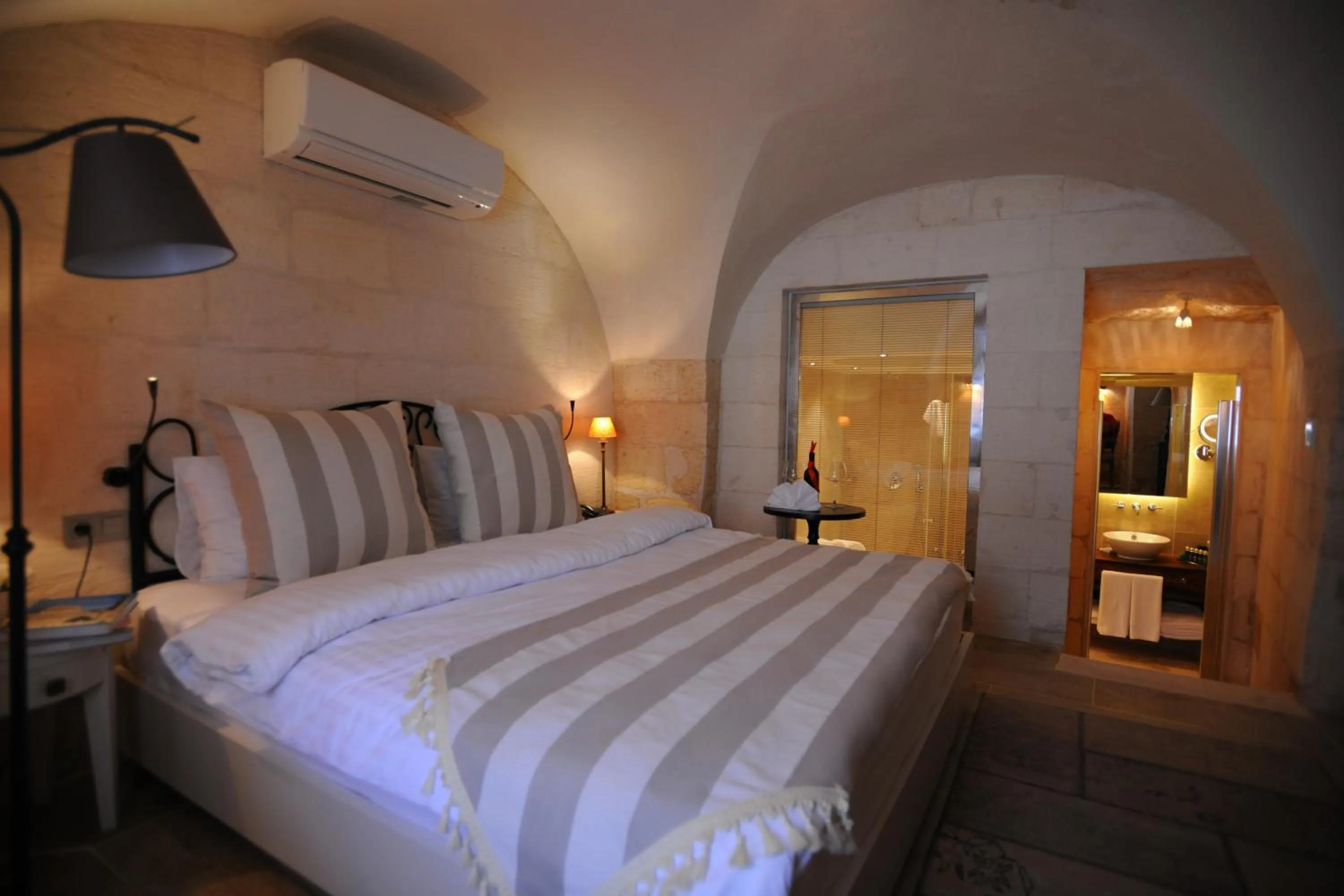 Shower in Shmayaa Hotel