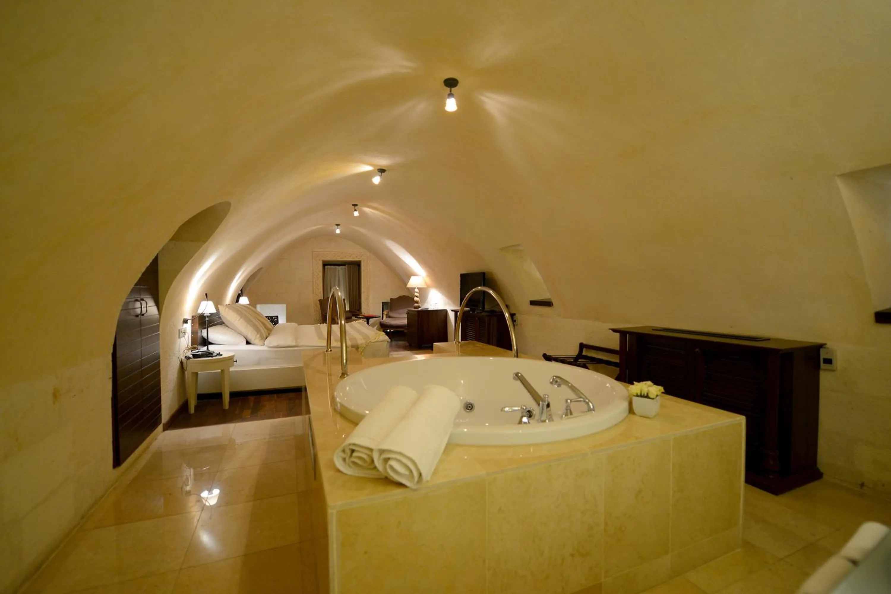 Toilet in Shmayaa Hotel