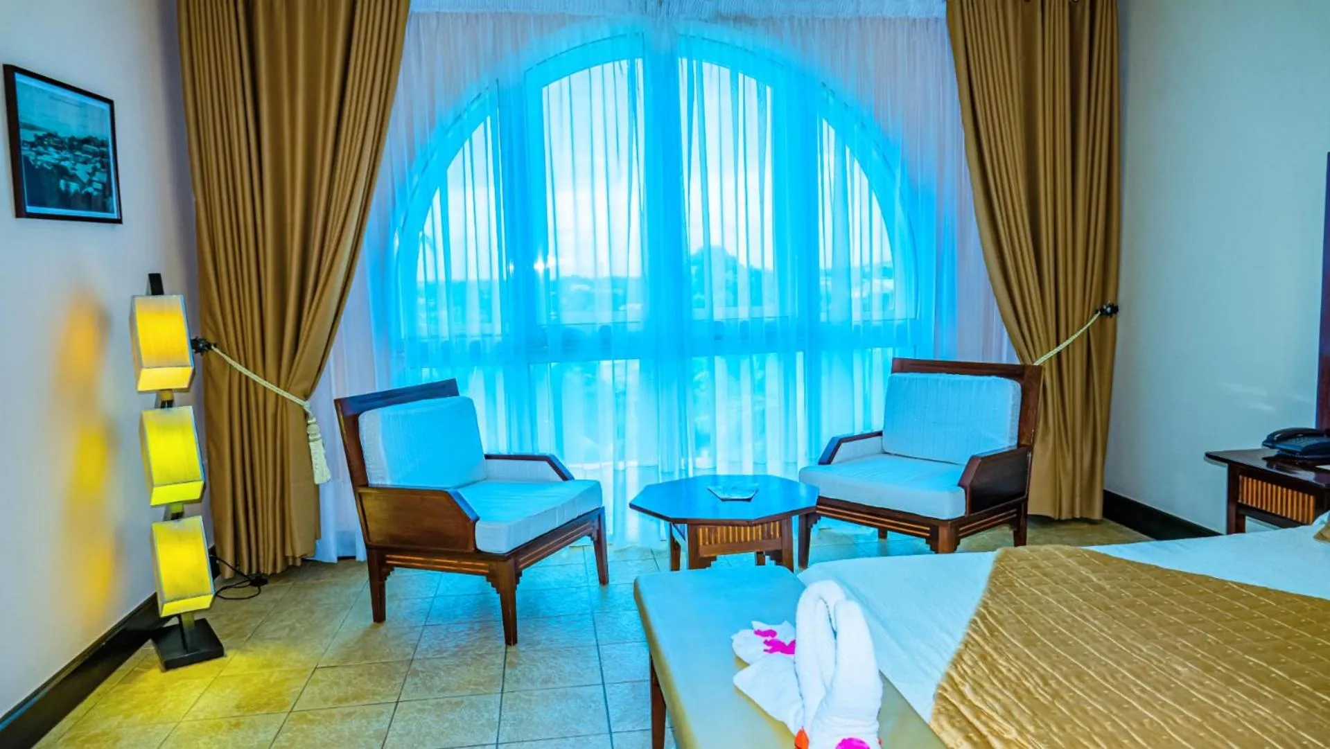 Seating area, Bed in Le Grand Hôtel Diego