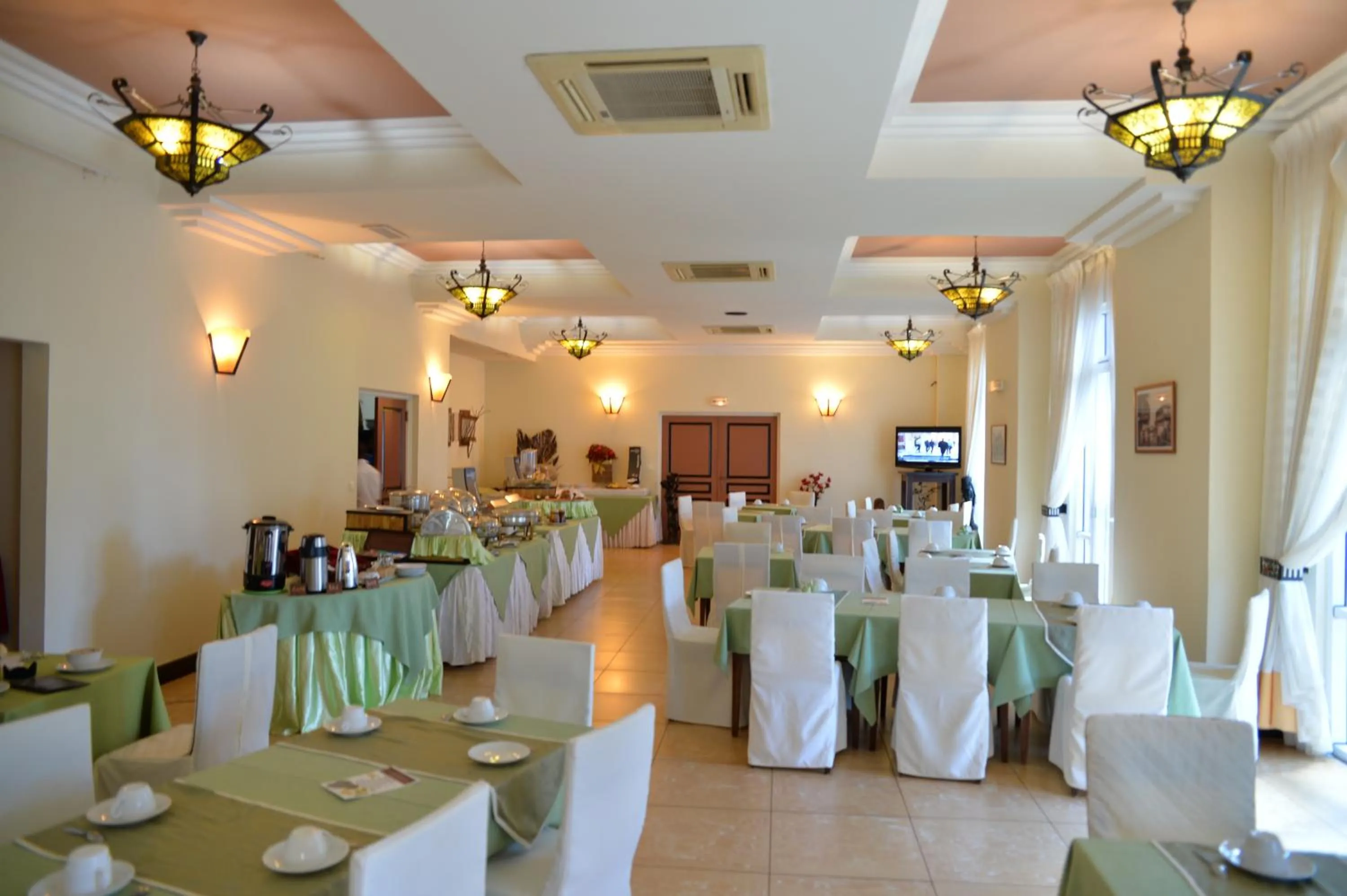 Restaurant/places to eat in Le Grand Hôtel Diego