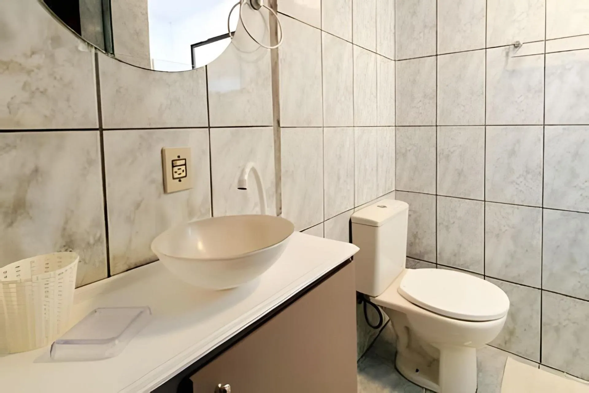 Toilet in Pousada Estrela Mares